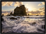 Wybrzeże, Skały, Chmury, Poranek, Morze, Fale, Miejscowość Cannon Beach, Stan Oregon, Stany Zjednoczone