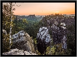 Góry Połabskie, Skały, Bastei, Drzewa, Zachód słońca, Park Narodowy Saskiej Szwajcarii, Niemcy