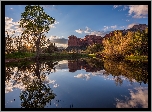 Jezioro, Drzewa, Krzew, Skały, Odbicie, Sedona, Arizona, Stany Zjednoczone