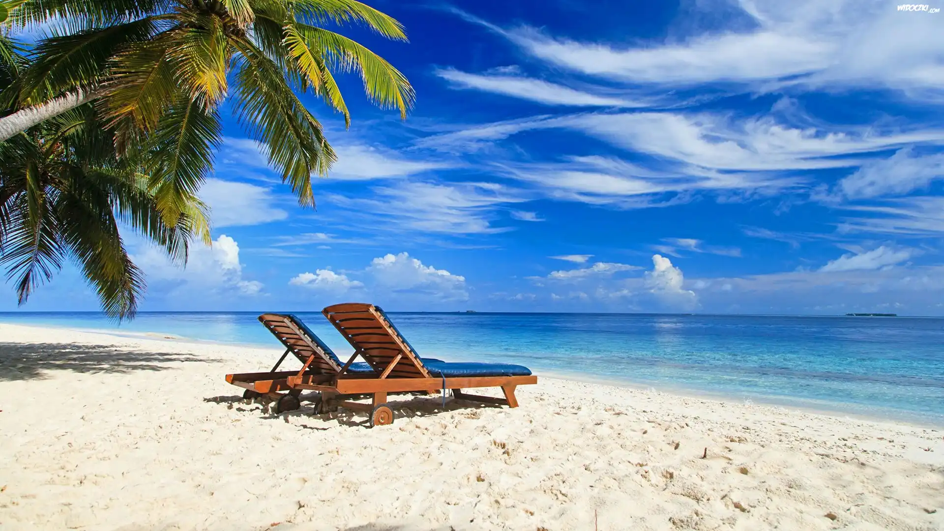 Bahamy, Plaża, Morze, Palmy, Leżaki, Chmury