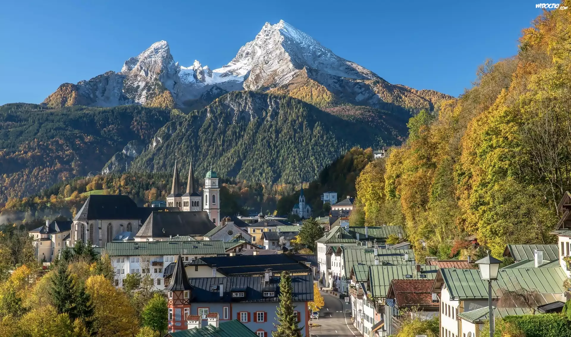 Niemcy, Bawaria, Berchtesgaden, Góry Alpy Berchtesgadeńskie, Góra Watzmann, Las, Kościół, Domy, Drzewa