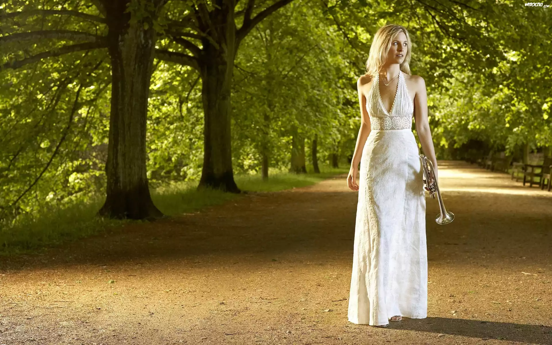 Blondynka, Park, Aleja, Instrument, Muzyczny