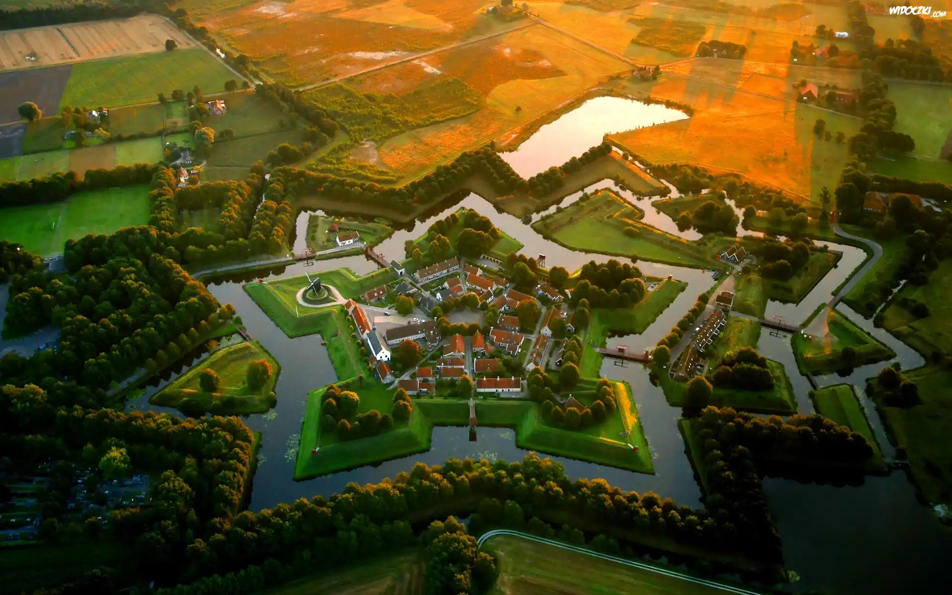 Holandia, Bourtange, Twierdza, Fosa, Z lotu ptaka