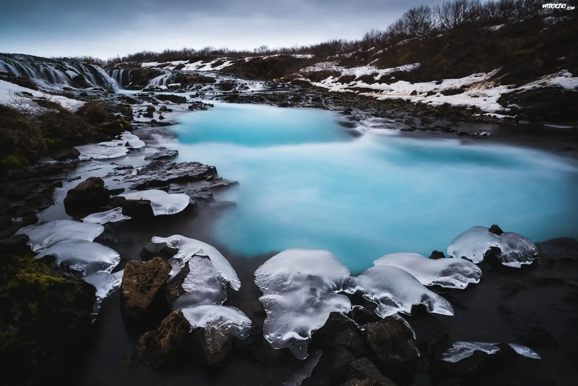 Rzeka Bruara, Wodospad Bruarfoss Waterfall, Islandia, Zima, Åšnieg