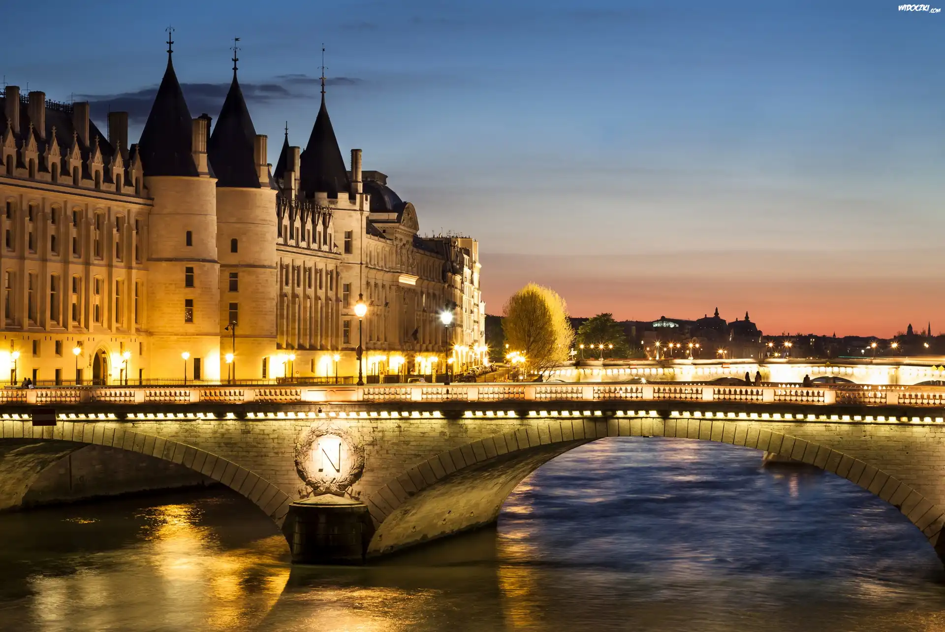 Francja, Paryż, Rzeka Sekwana, Most Wymiany, Światła, Muzeum Conciergerie, Budynki
