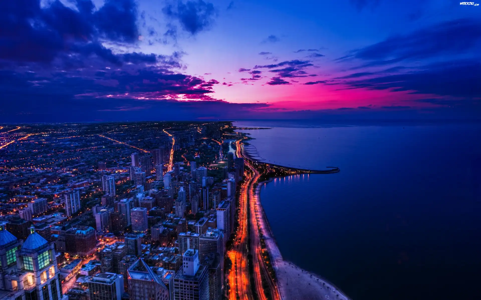 Chicago nocą, Z lotu ptaka