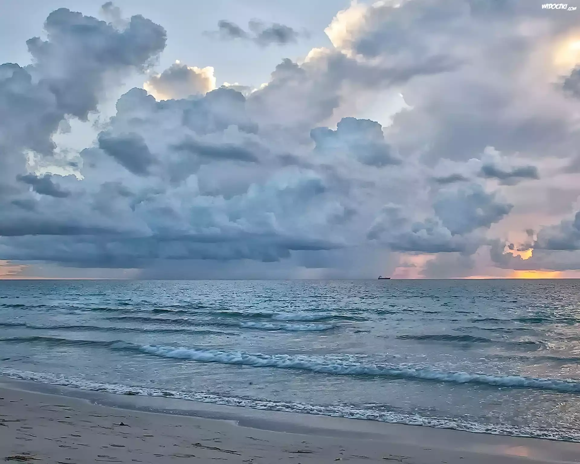 Chmury, Plaża, Morze, Fale