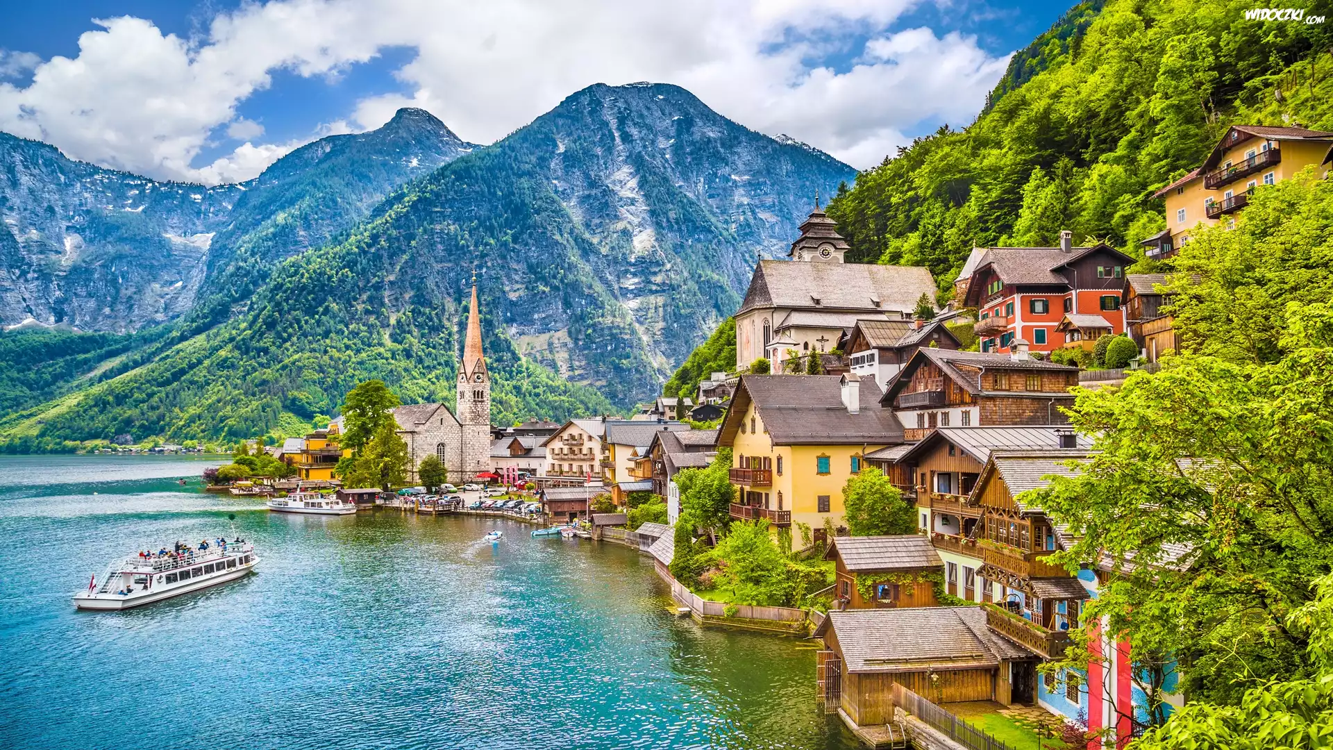 Austria, Hallstatt, Góry Alpy Salzburskie, Jezioro Hallstättersee, Domy, Chmury