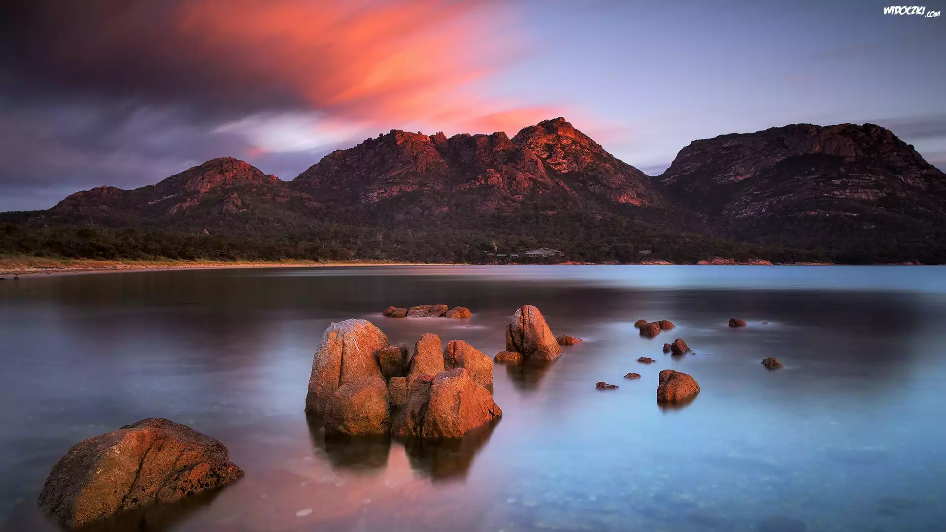 Góry Hazard, Zatoka, Coles Bay, Skały, Zachód słońca, Park Narodowy Freycineta, Tasmania, Australia