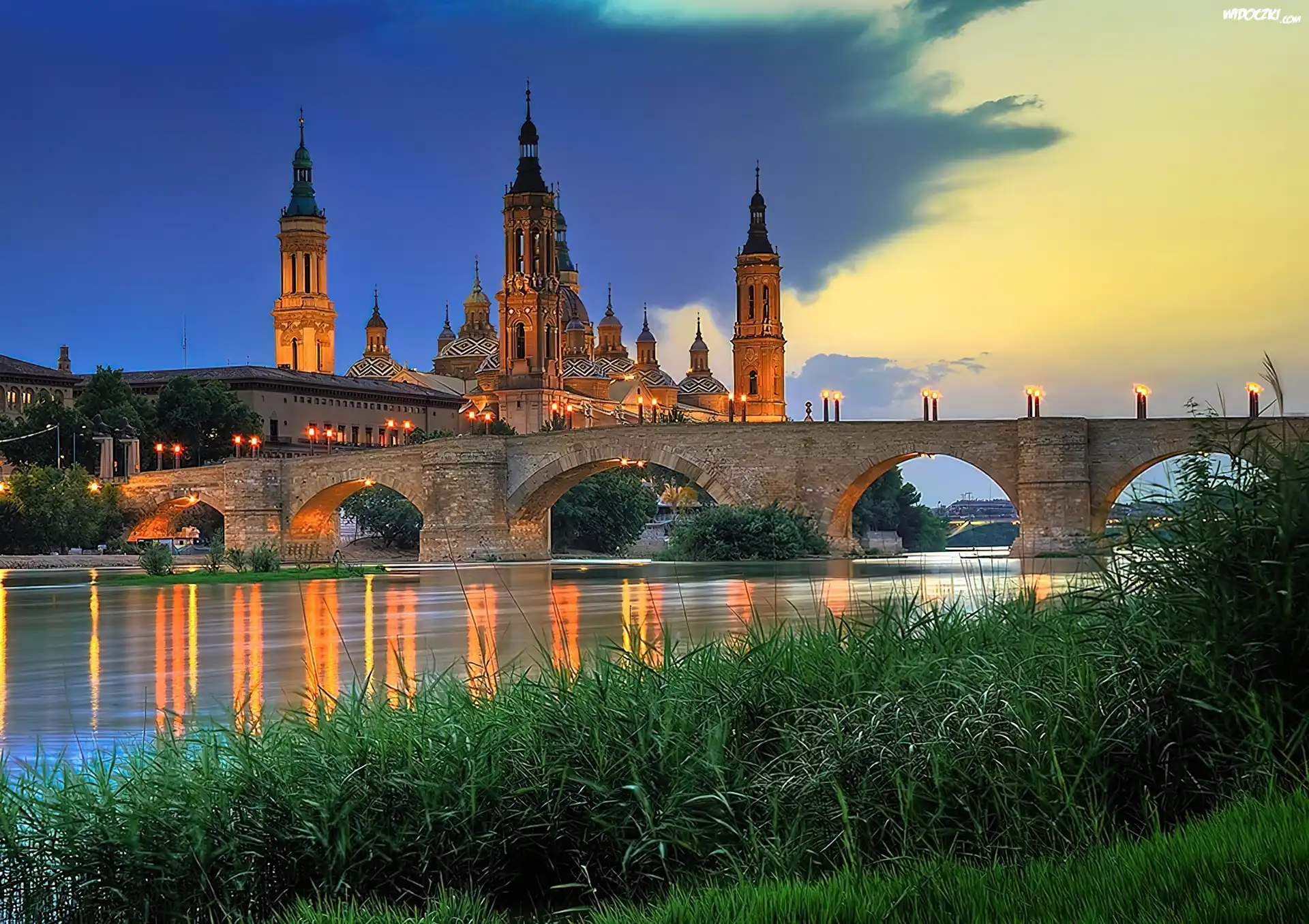 Bazylika Del Pilar, Most, Rzeka, Zieleń, Saragossa, Hiszpania