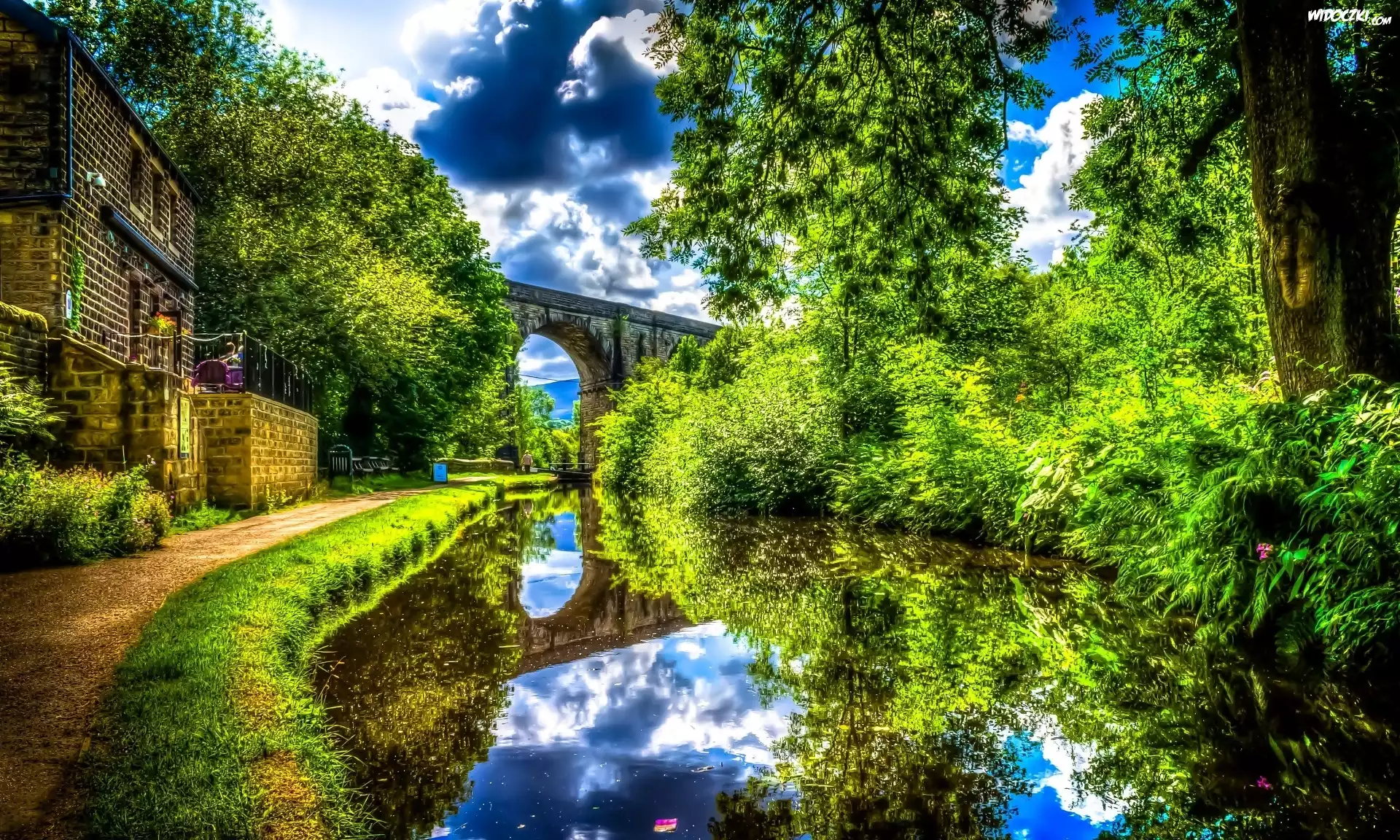 Dom, Rzeka, Drzewa, HDR