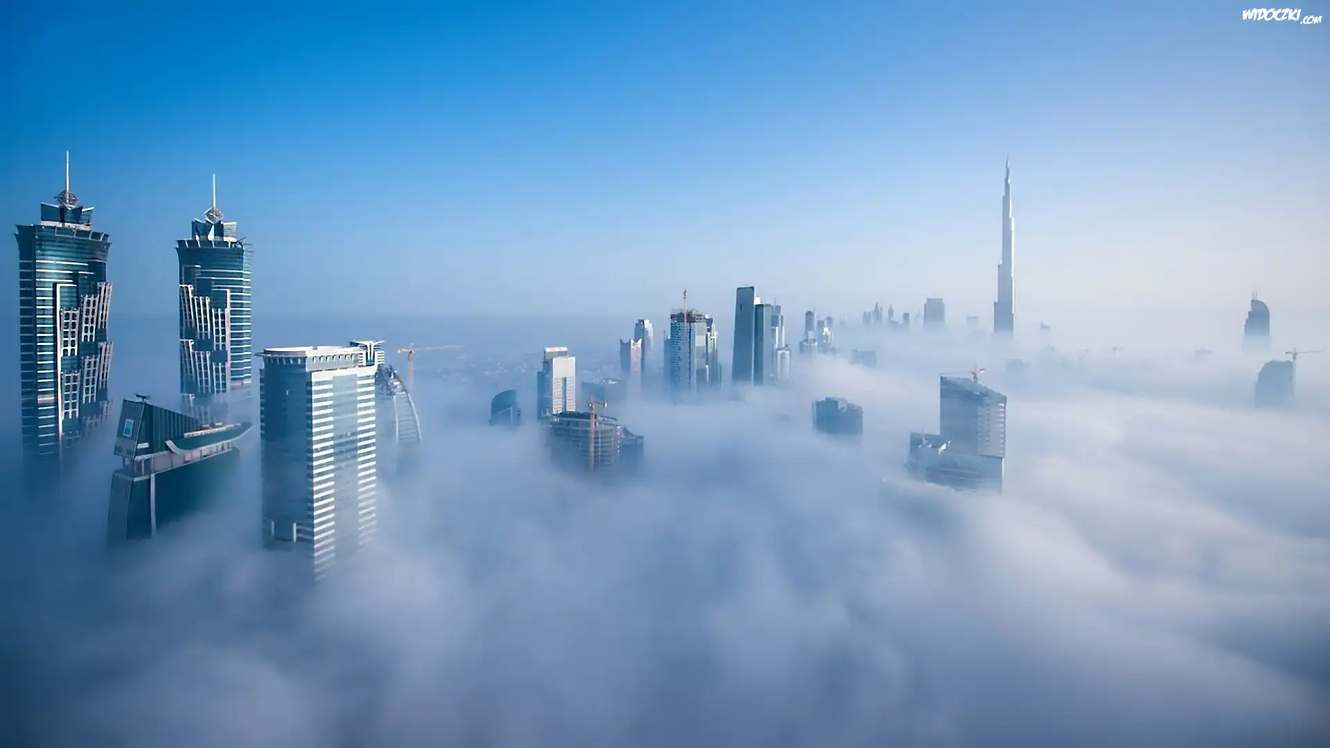 Zjednoczone Emiraty Arabskie, Dubaj, Drapacze chmur, Mgła