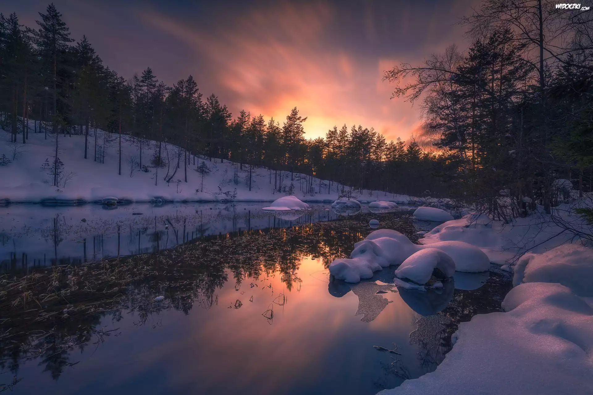  Norwegia, Gmina Ringerike, Zima, Śnieg, Zachód słońca, Jezioro, Drzewa, Las
