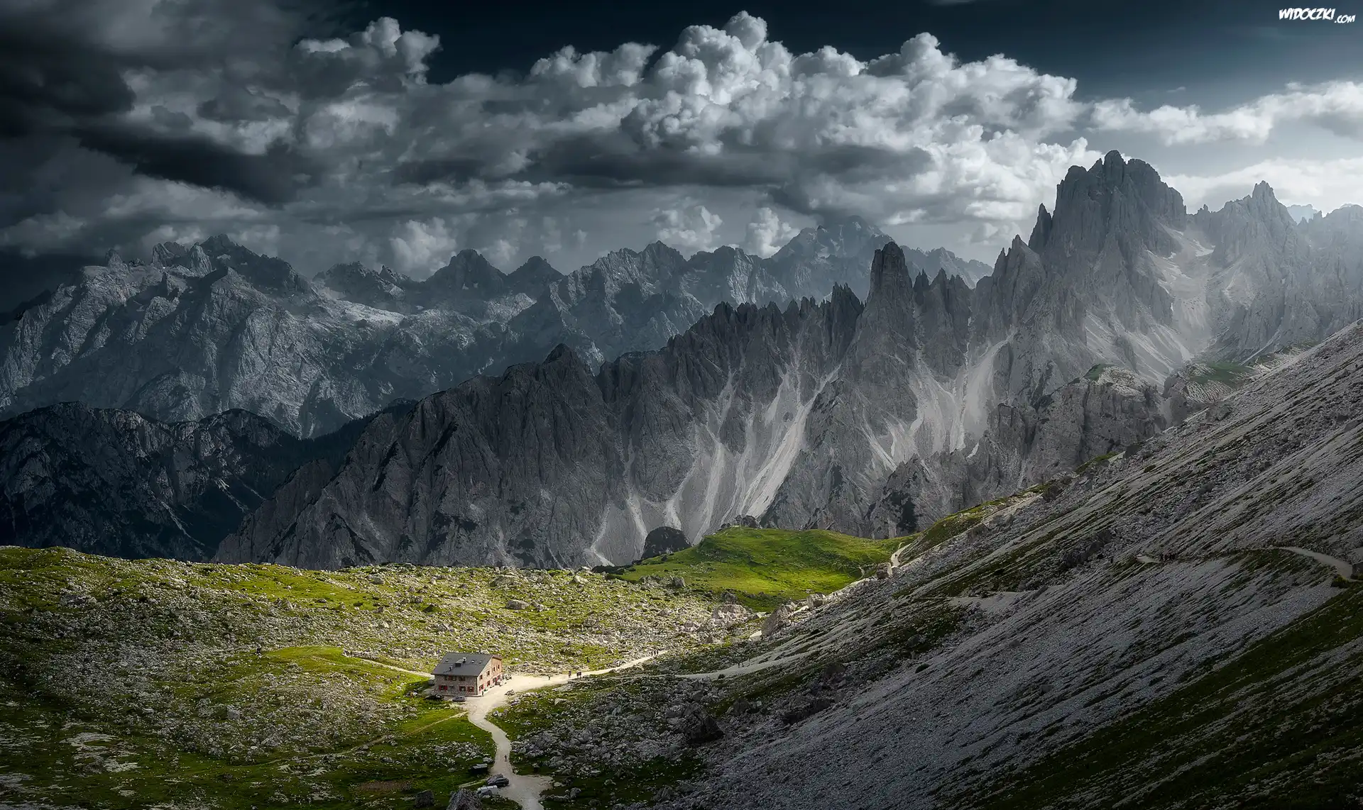 Góry, Dolomity, Masyw Cadini di Misurina, Chmury, Dom, Schronisko Citta di Capri, Droga, Prowincja Belluno, Włochy