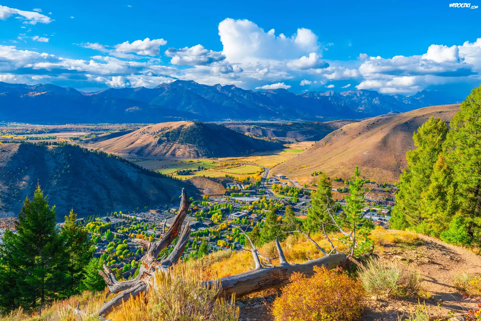 Konar, Dolina, Wzgórza, Góry, Teton Range, Niebo, Chmury, Miasto Jackson, Wyoming, Stany Zjednoczone