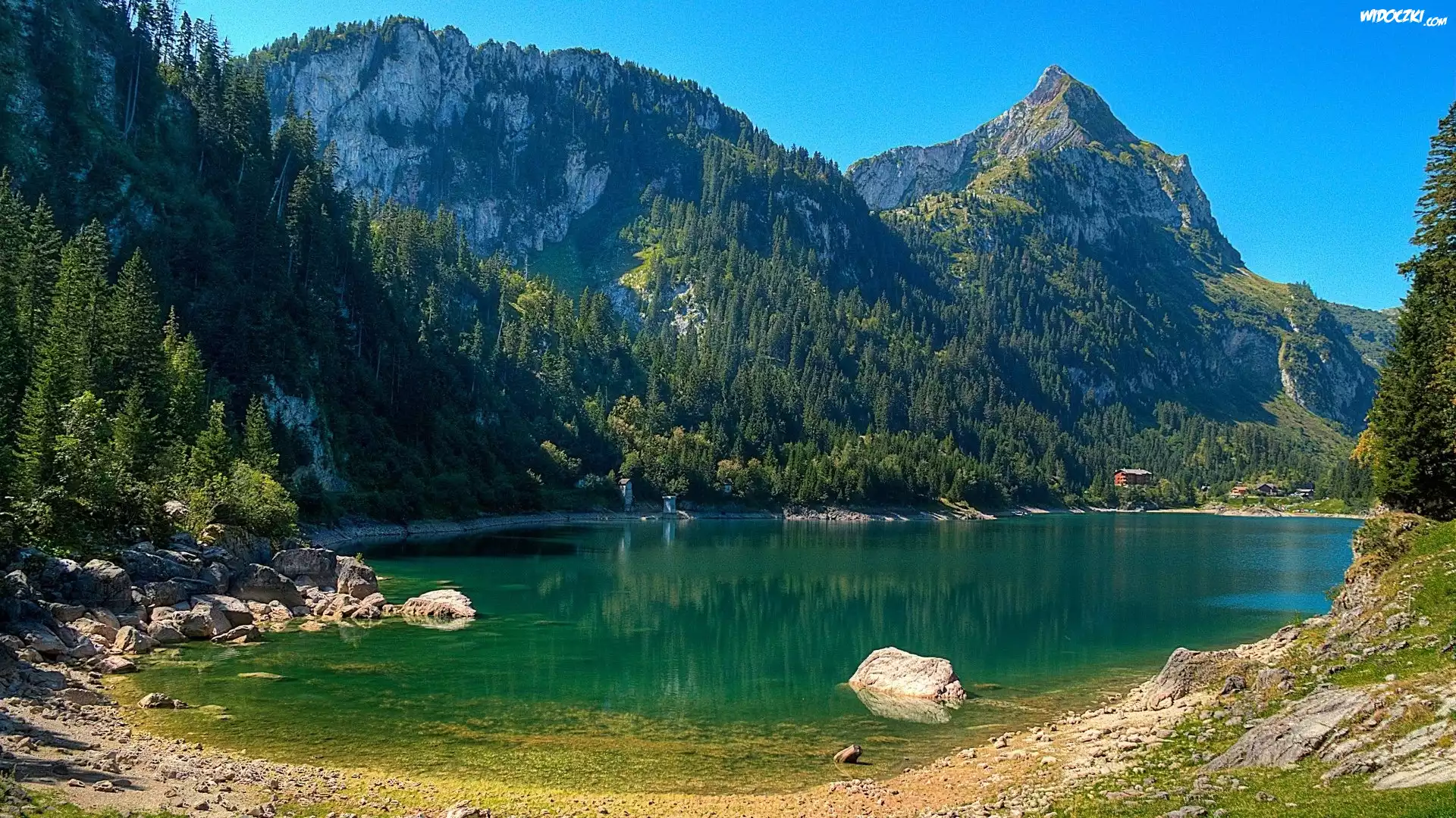 Góry, Lasy, Jezioro, Budynki