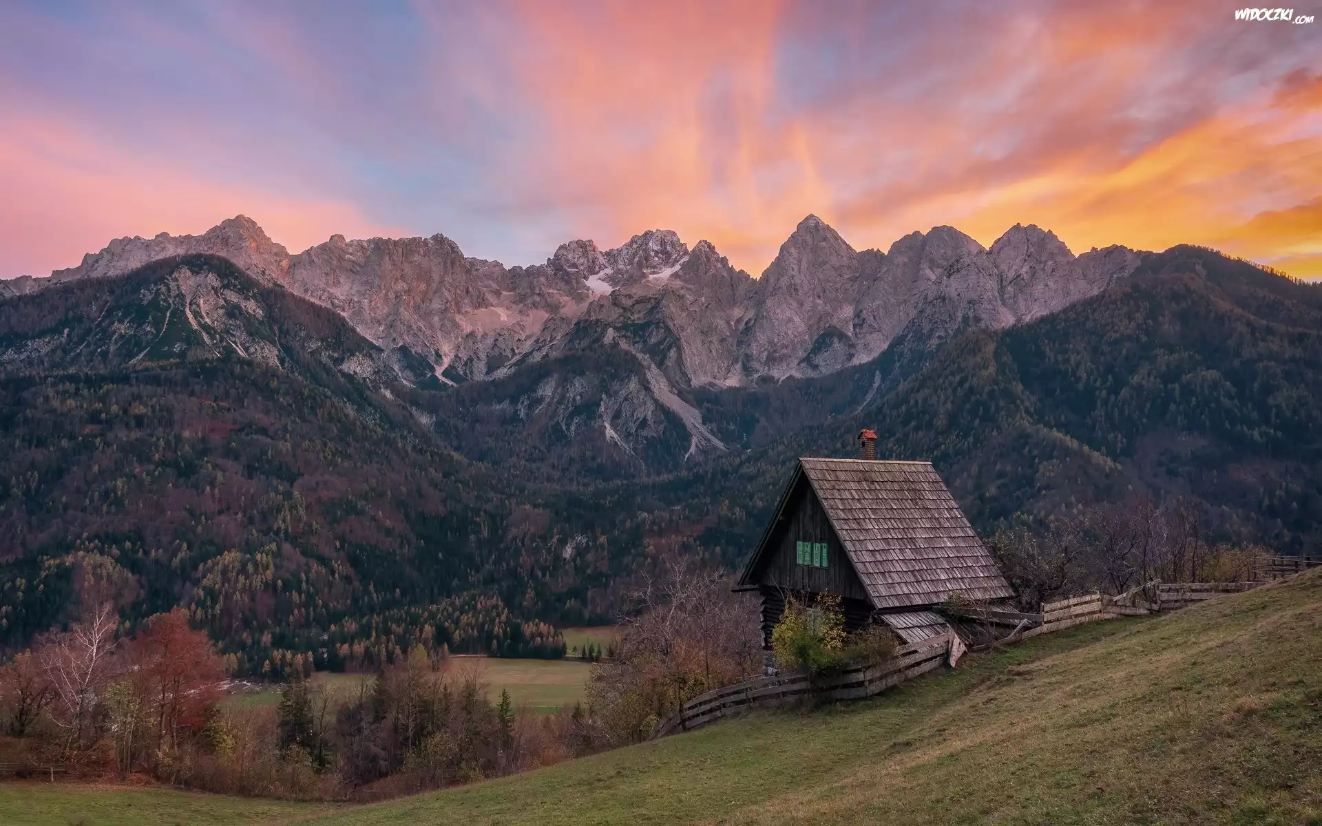 Góry, Alpy Julijskie, Las, Drzewa, Dom, Kranjska Gora, Słowenia