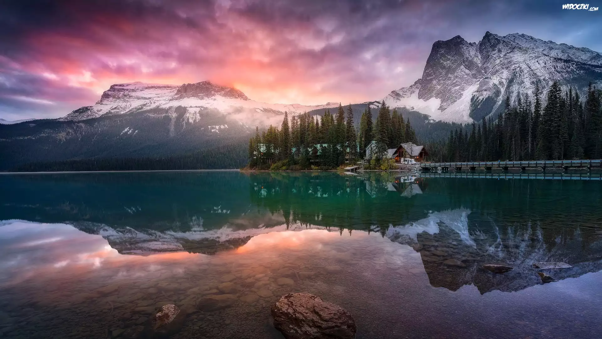 Park Narodowy Yoho, Dom, Most, Jezioro, Emerald Lake, Góry, Drzewa, Prowincja Kolumbia Brytyjska, Kanada