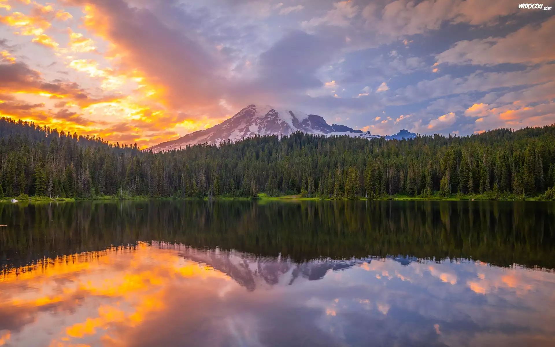 Park Narodowy Mount Rainier, Góry, Jezioro, Drzewa, Wschód słońca, Chmury, Stan Waszyngton, Stany Zjednoczone