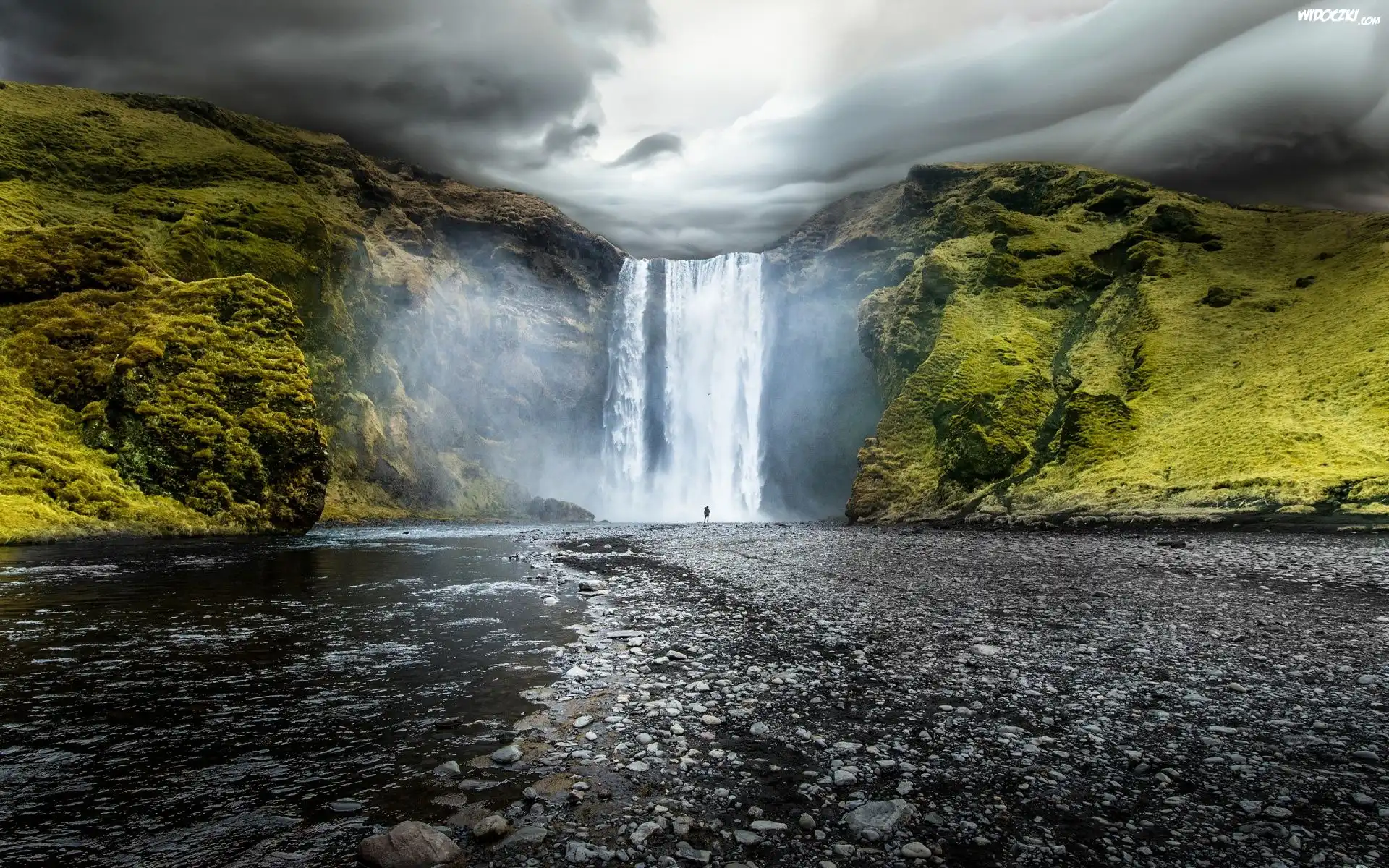 Góry, Człowiek, Wodospad Skógafoss, Islandia