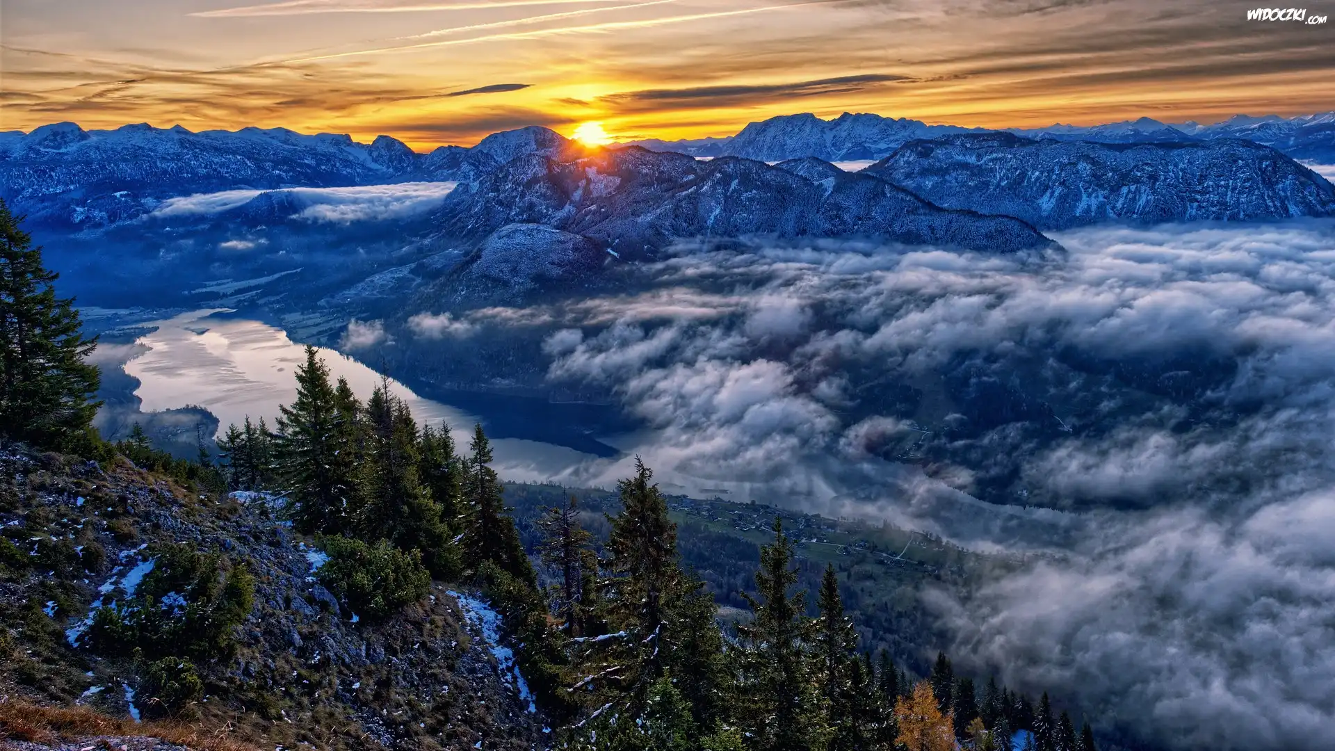 Góry, Mgła, Wschód słońca, Drzewa