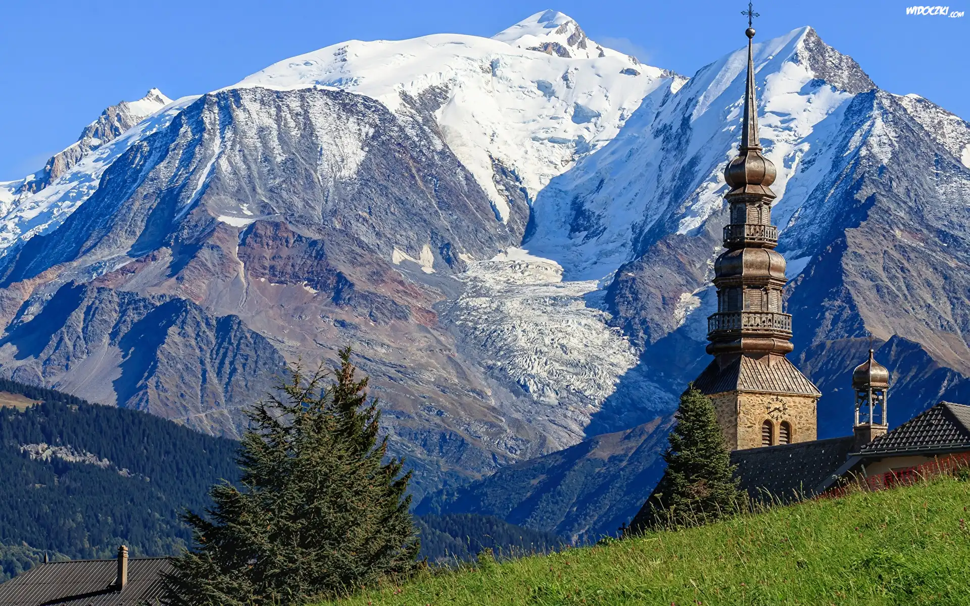 Góry, Alpy, Ośnieżone, Szczyty, Mont Blanc, Kościół, Eglise Saint Nicolas, Drzewa, Combloux, Francja