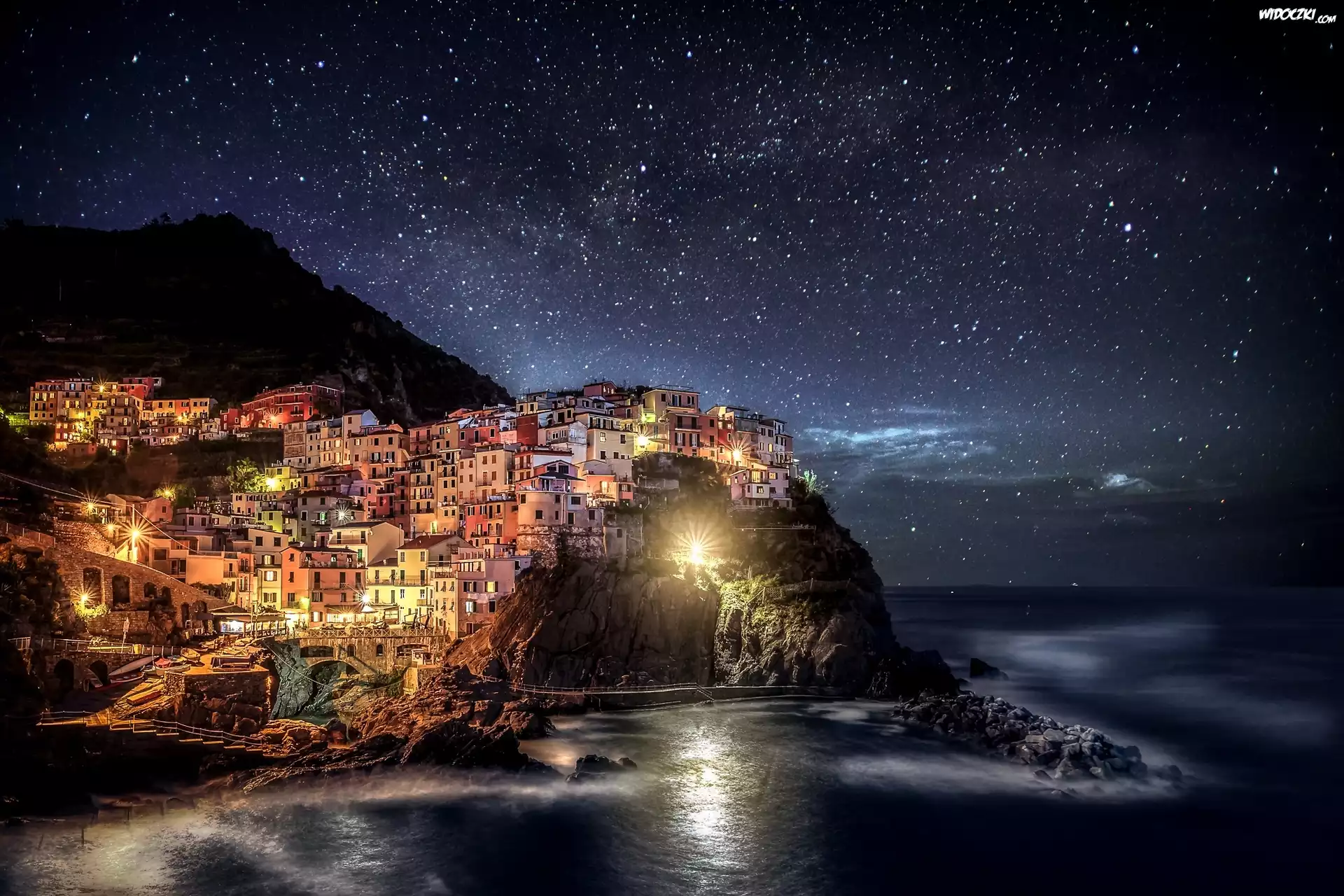 Włochy, Manarola, Park Narodowy Cingue Terre, Domy, Noc, Gwiazdy
