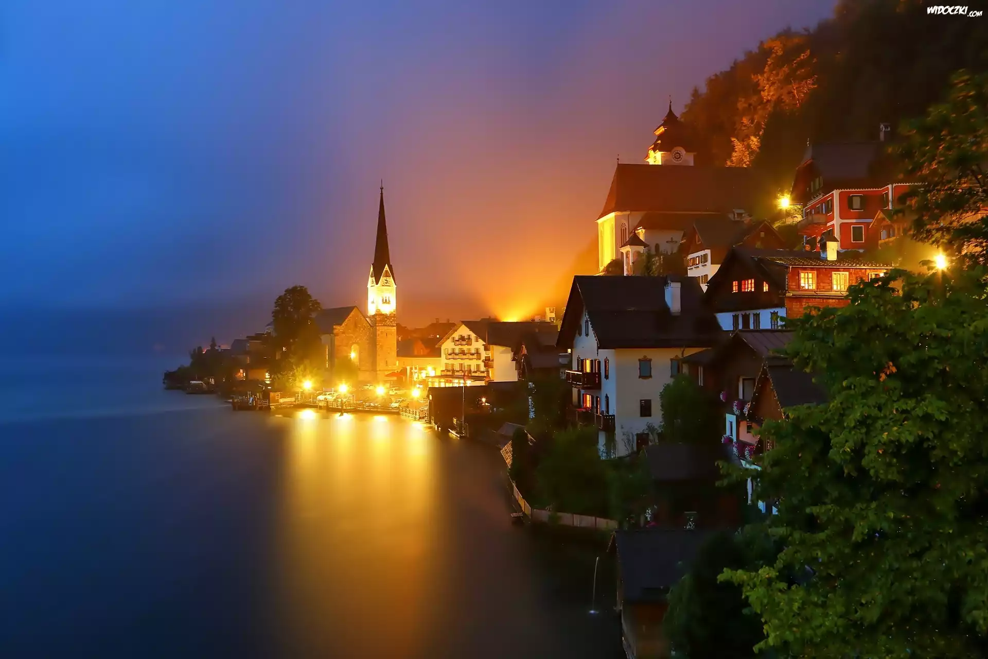 Hallstatt, Austria, NocÄ…, Jezioro