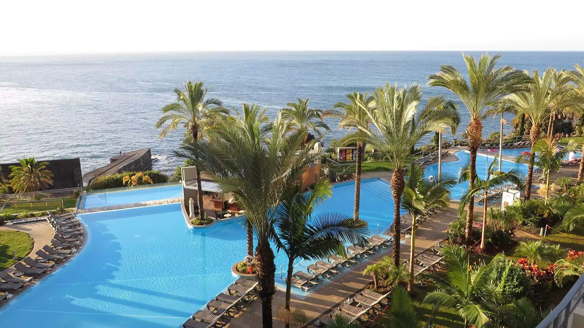Hotel Pestana Promenade, Miejscowość Funchal, Madera, Portugalia, Basen, Palmy, Morze, Ocean Atlantycki, Wakacje