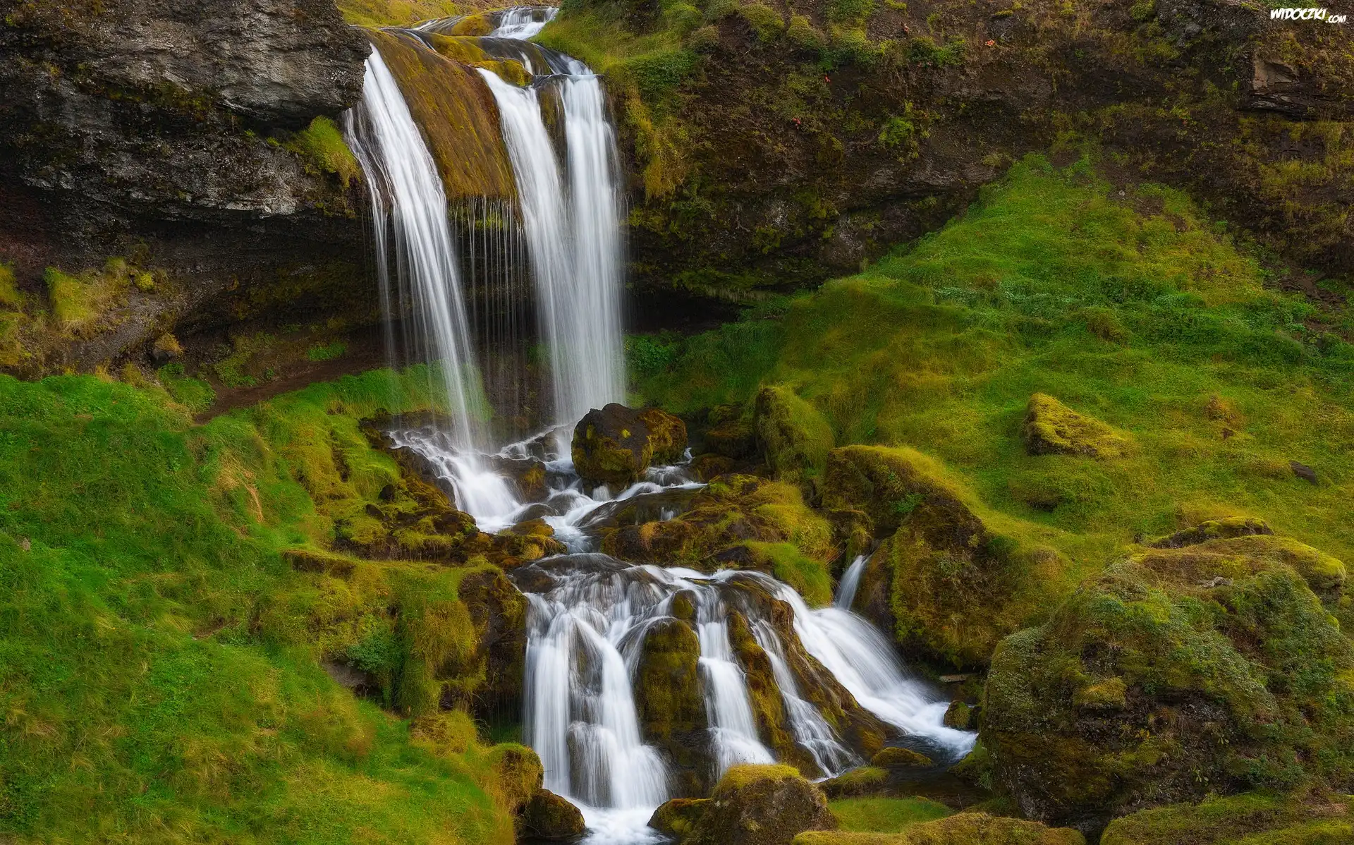 Islandia, Wodospad Selvallafoss, Skały, Omszałe, Kamienie