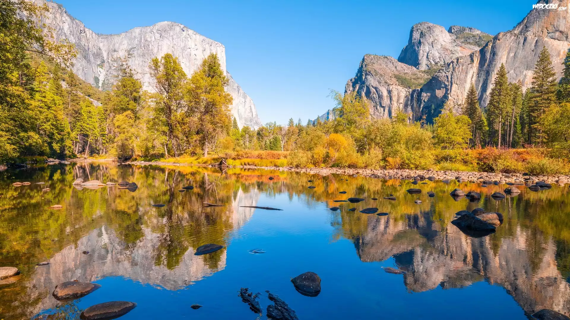 Jesień, Góry, Sierra Nevada, Rzeka, Merced River, Drzewa, Odbicie, Park Narodowy Yosemite, Kalifornia, Stany Zjednoczone
