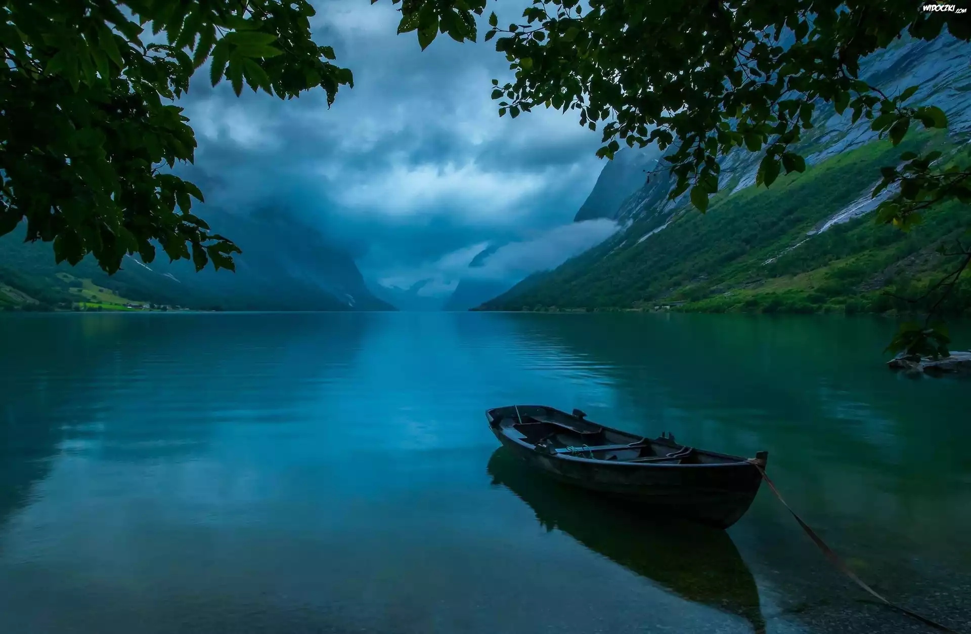 Norwegia, Jezioro Jølstravatn, Wieczór, Góry, Łódź