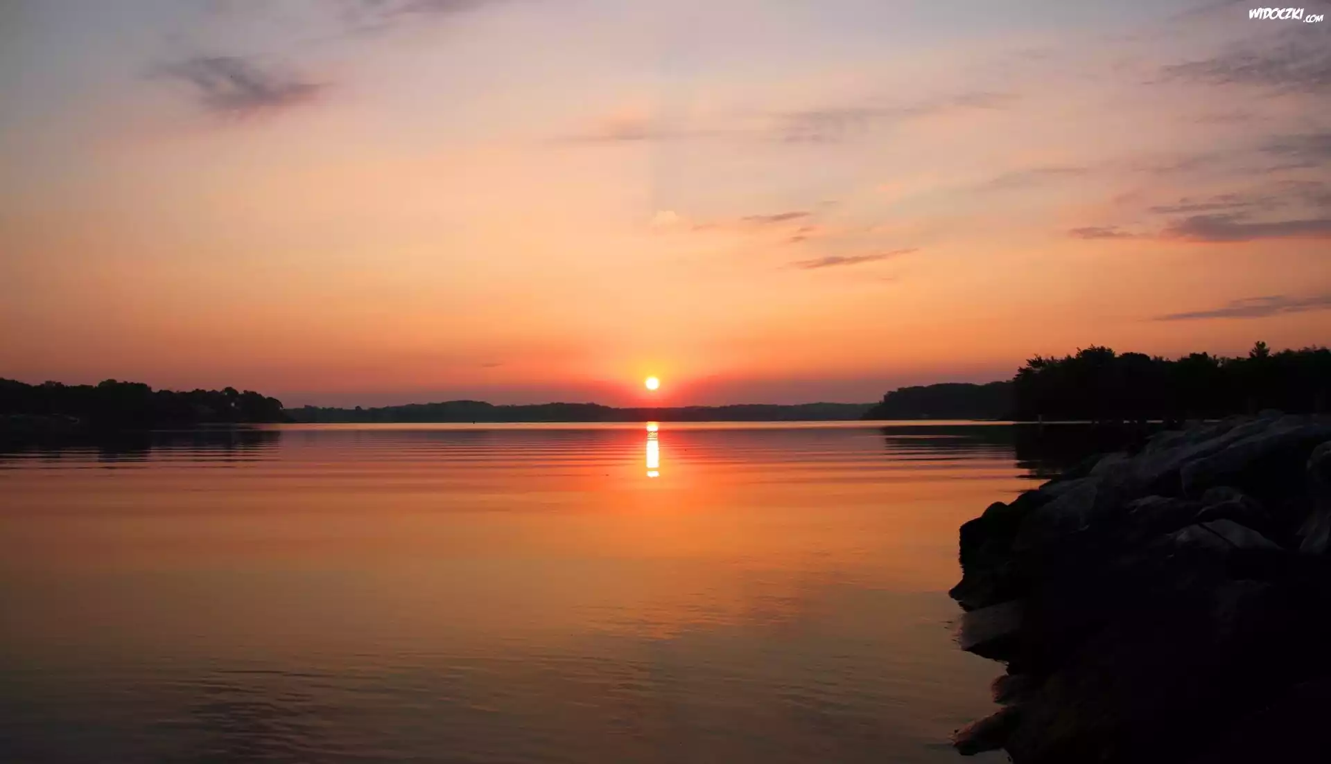 Jezioro, Skały