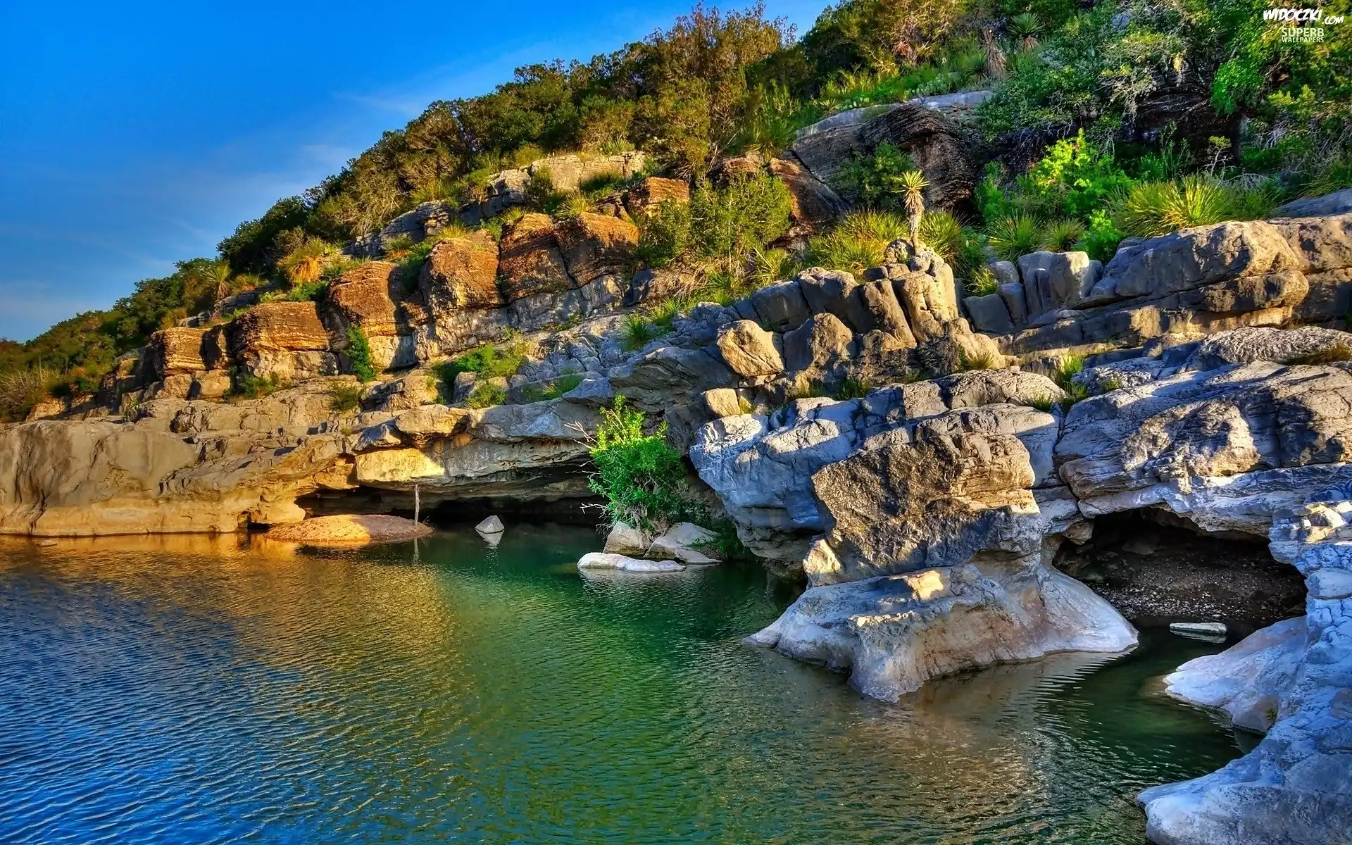 Jezioro, Skały