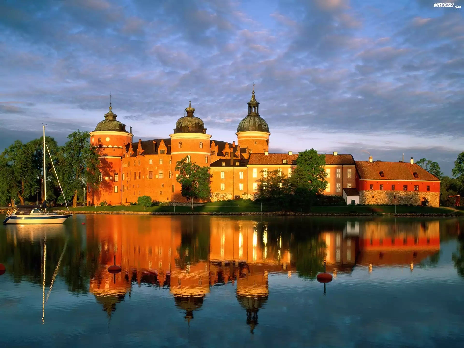 Zamek, Jezioro, Żaglówka
