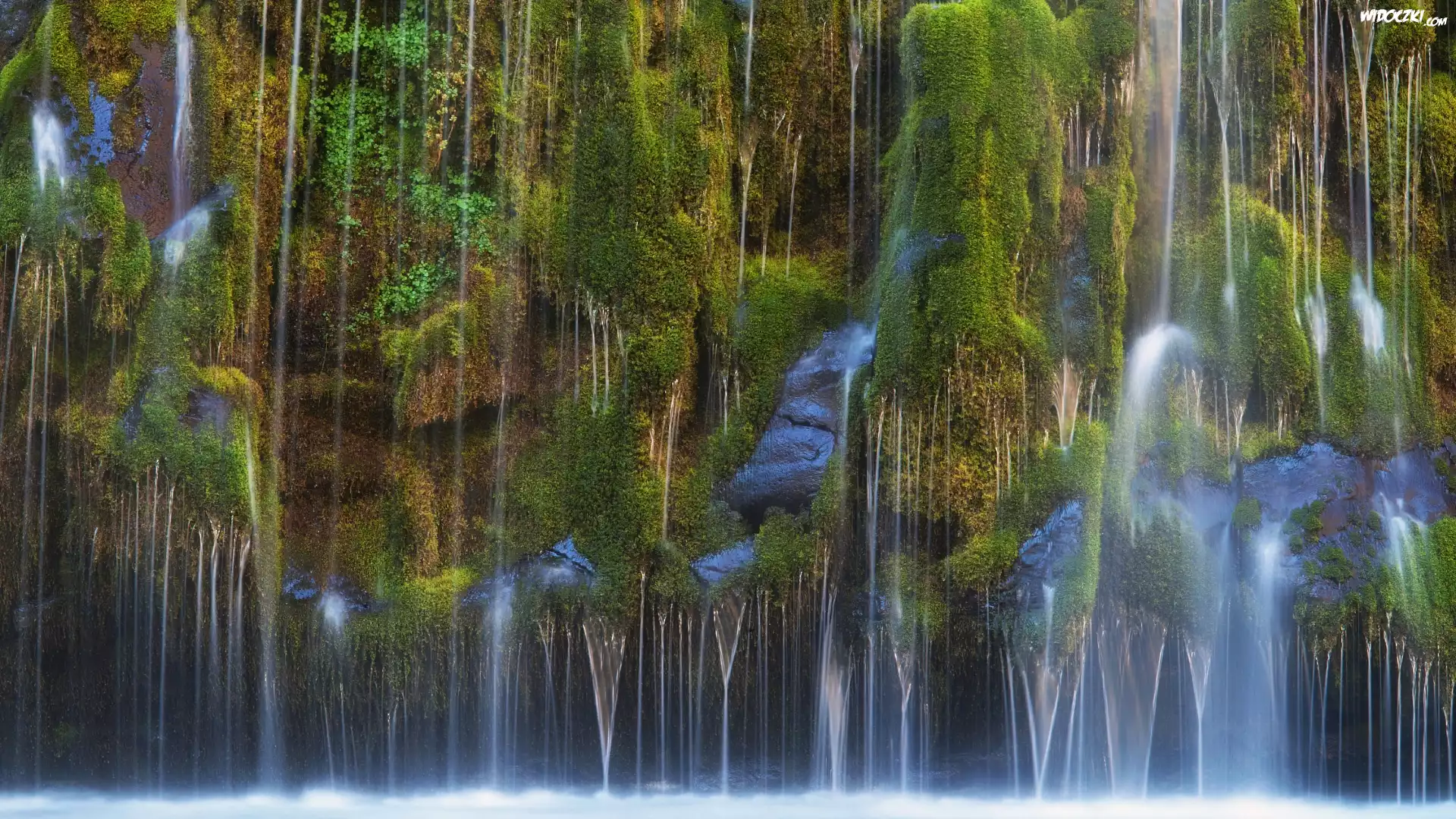 Skały, Omszałe, Kamienie, Zieleń, Wodospad Mossbrae Falls,
Dunsmuir, Kalifornia, Stany Zjednoczone