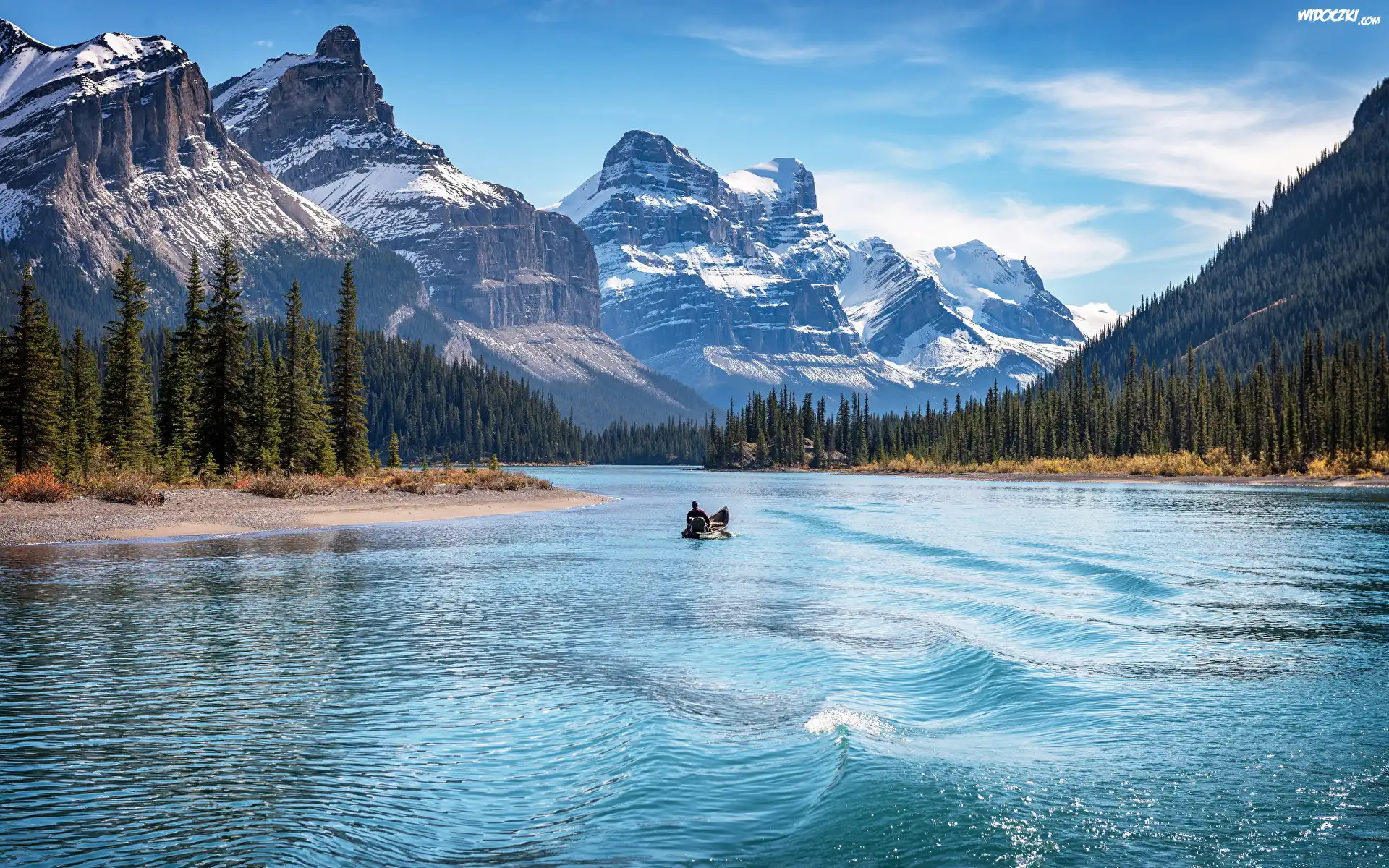 Park Narodowy Jasper, Jezioro, Lake Maligne, Kajak, Człowiek, Góry, Drzewa, Lasy, Chmury, Alberta, Kanada