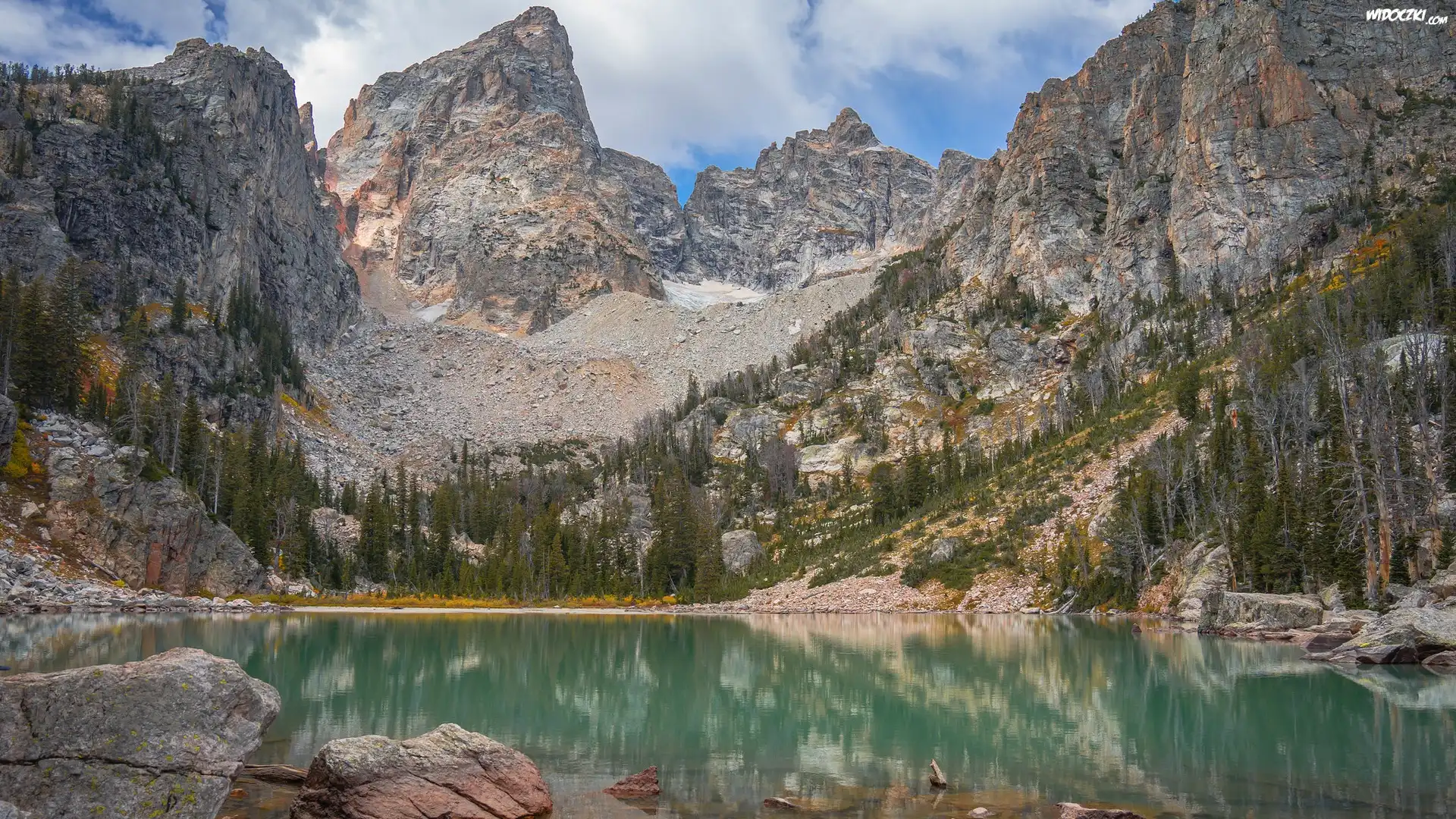 Góry, Jezioro, Delta Lake, Drzewa, Skały, Park Narodowy Grand Teton, Wyoming, Stany Zjednoczone