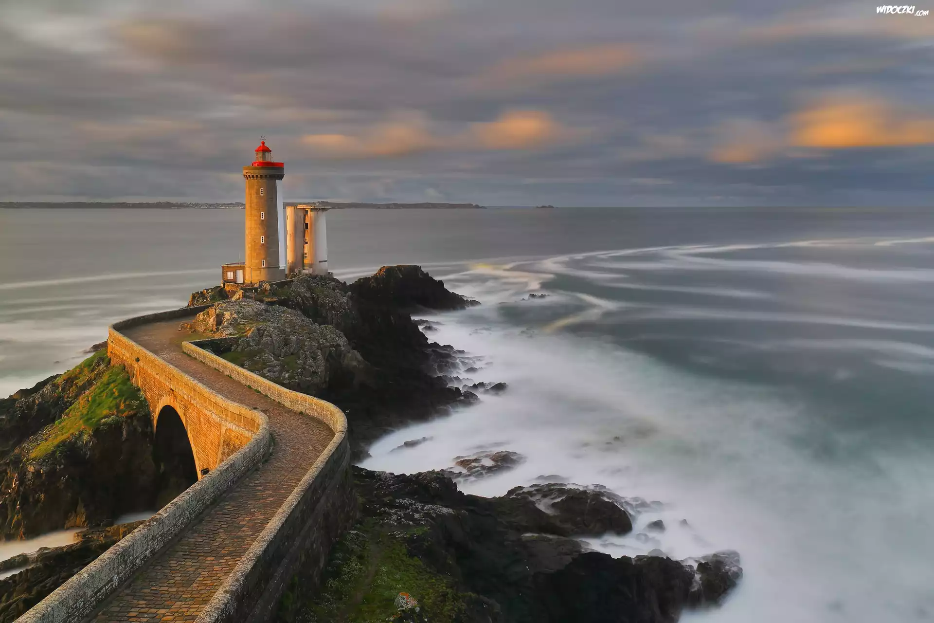 Latarnia morska Phare du Petit Minou, Gmina Plouzane, Bretania, Francja, Most, Morze, Droga