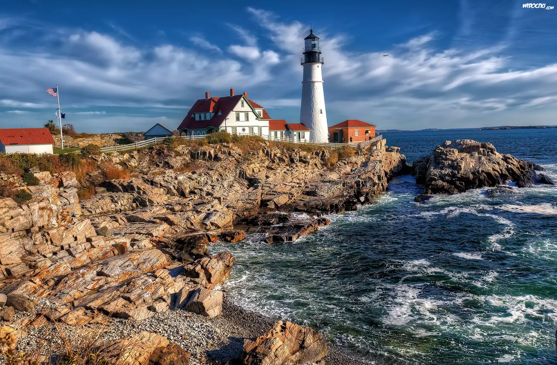 Latarnia morska Portland Head Light, Zatoka Casco, Cape Elizabeth, Stan Maine, Stany Zjednoczone, Morze, Skały