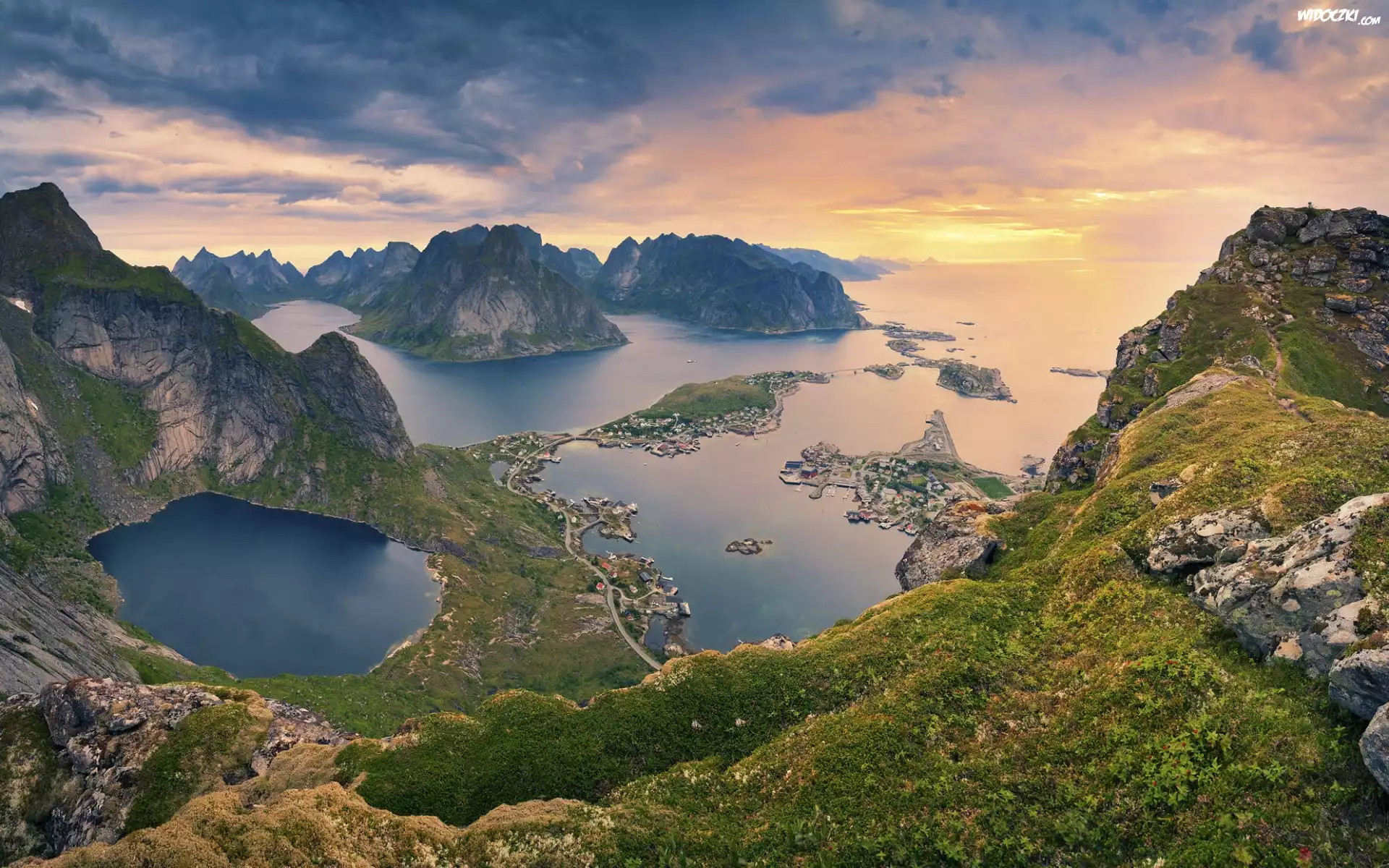 Norwegia, Lofoty, Z lotu ptaka, Morze, Góry