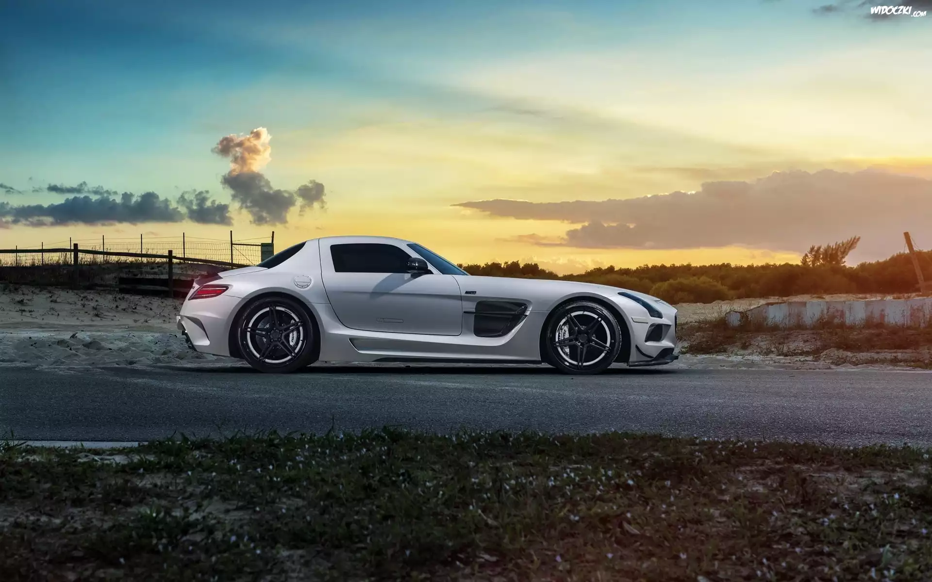 Mercedes SLS Zachód, Słońca, Droga