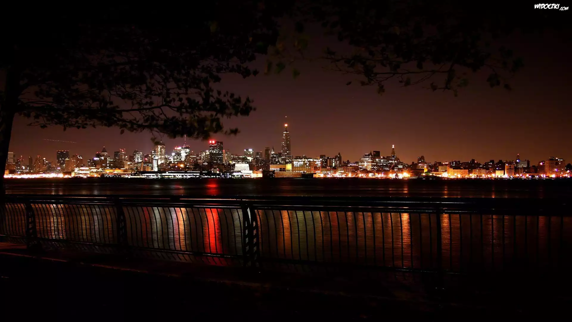 Miasto, Nocą, Rzeka, Balustrada
