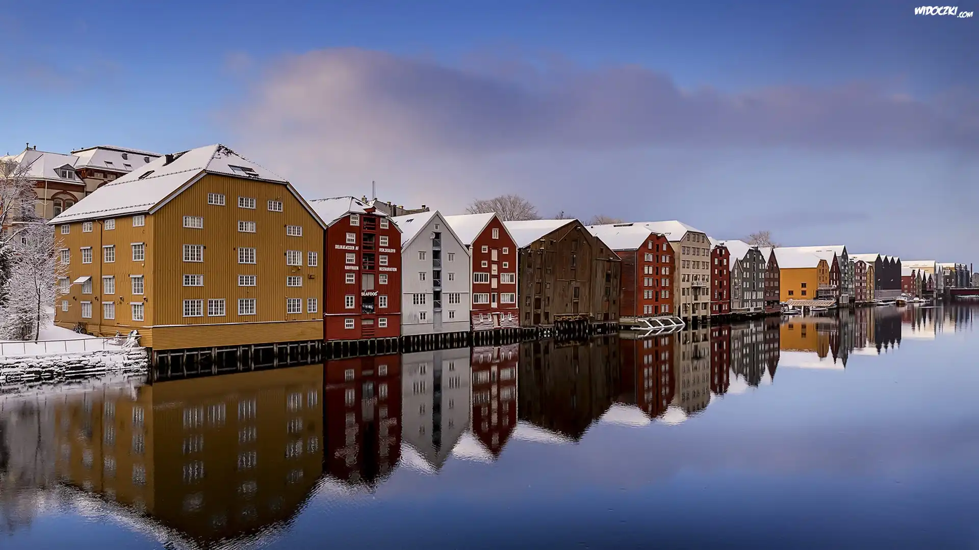 Miasto Trondheim, Norwegia, Domy, Rzeka Nidelva