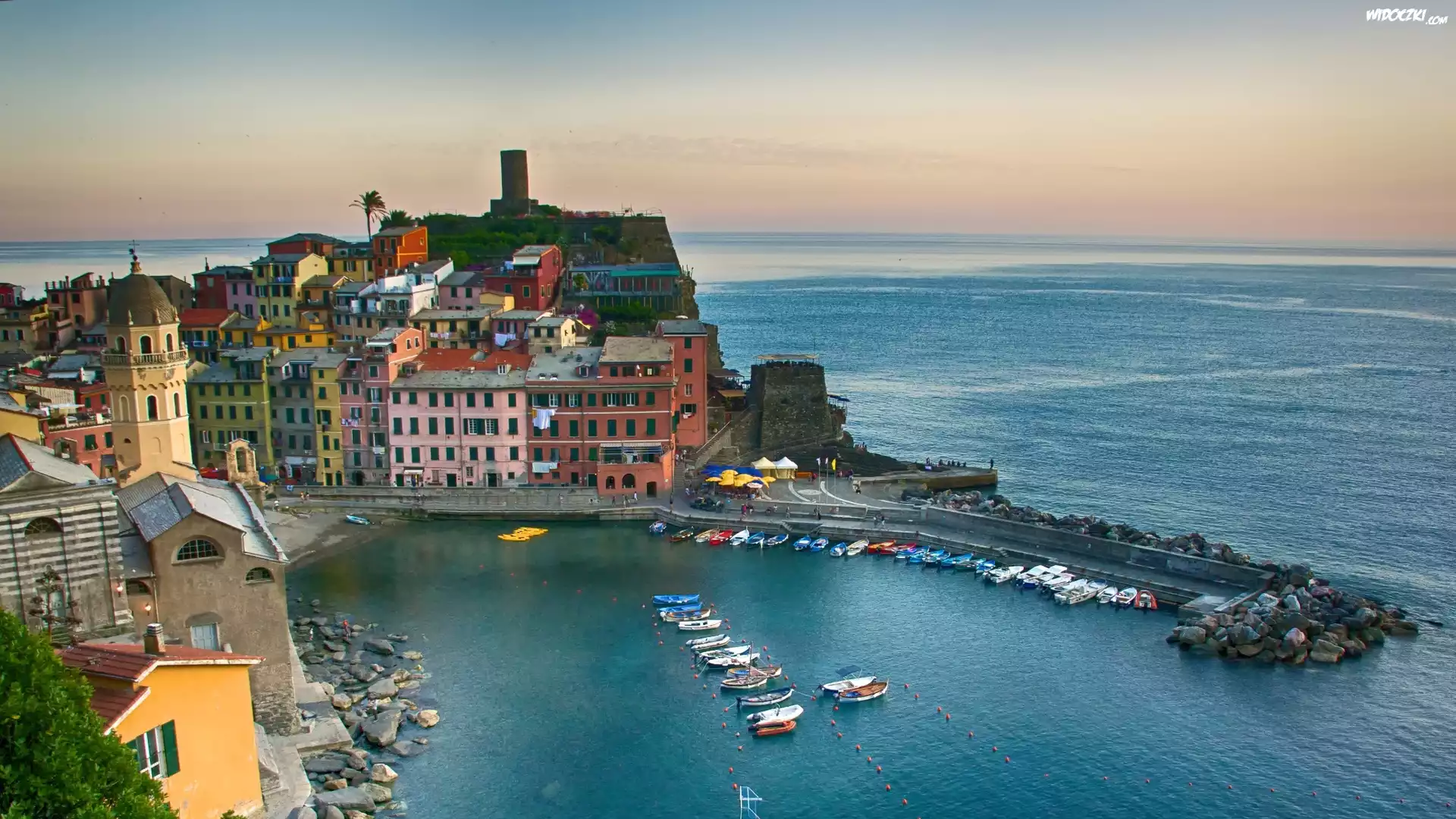 Włochy, Morze, Liguryjskie, Wzgórze, Vernazza, Domy, Łodzie