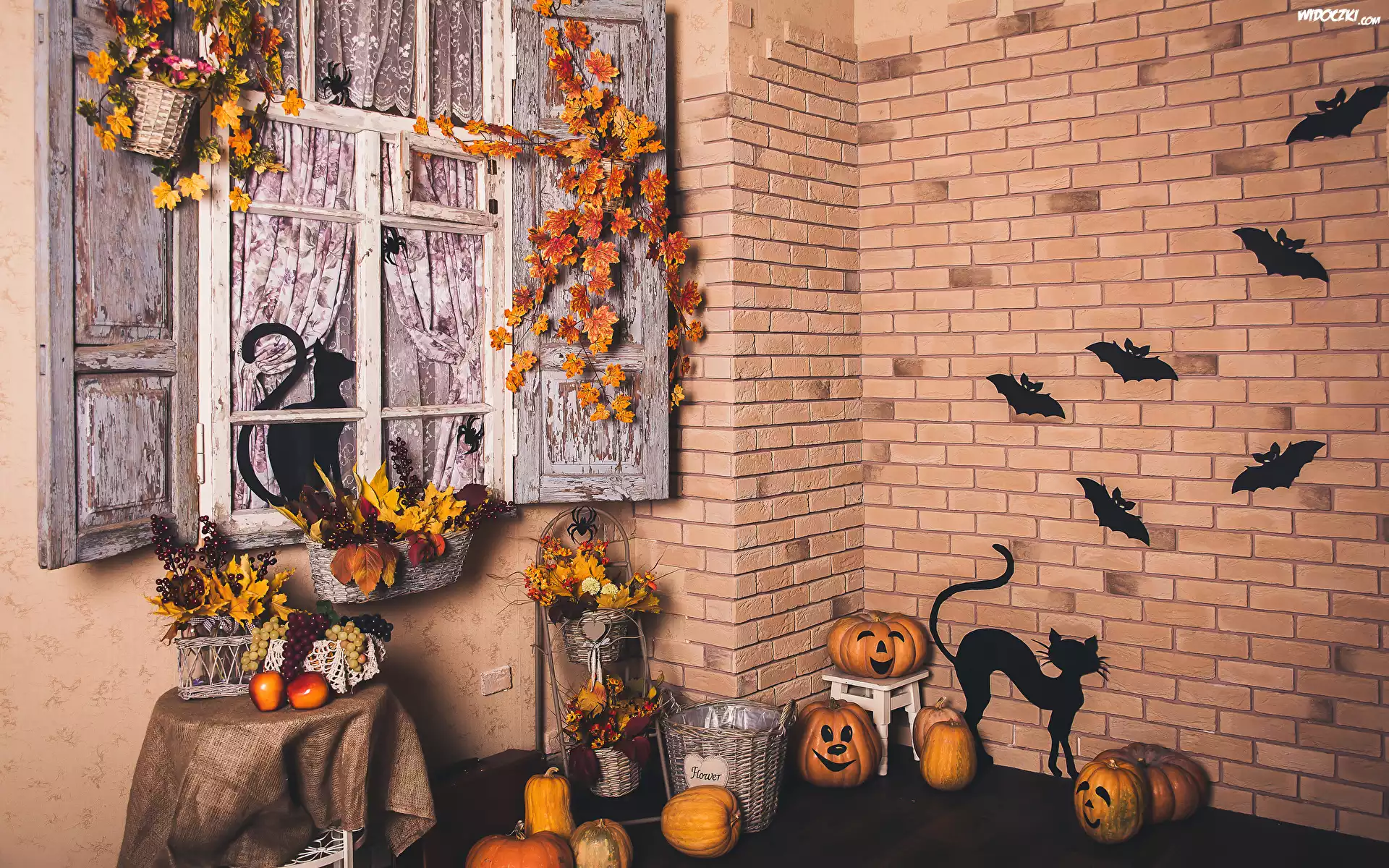 Halloween, Dom, Dynie, Koszyki, Ozdoby, Kwiaty, Koty czarne, Liście, Nietoperze