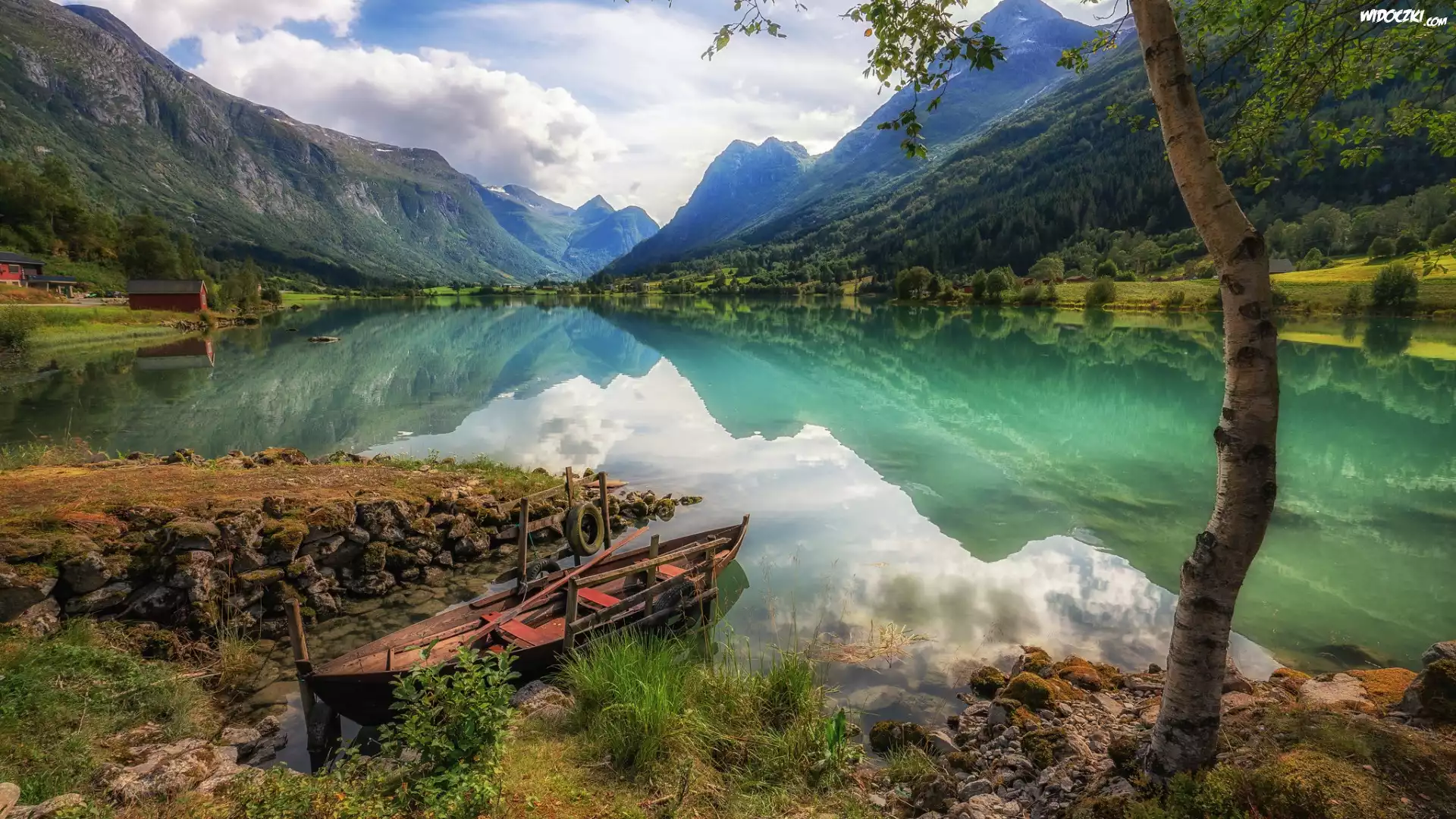 Łódka, Brzeg, Fiord Sognefjorden, Okręg Sogn og Fjordane, Norwegia
