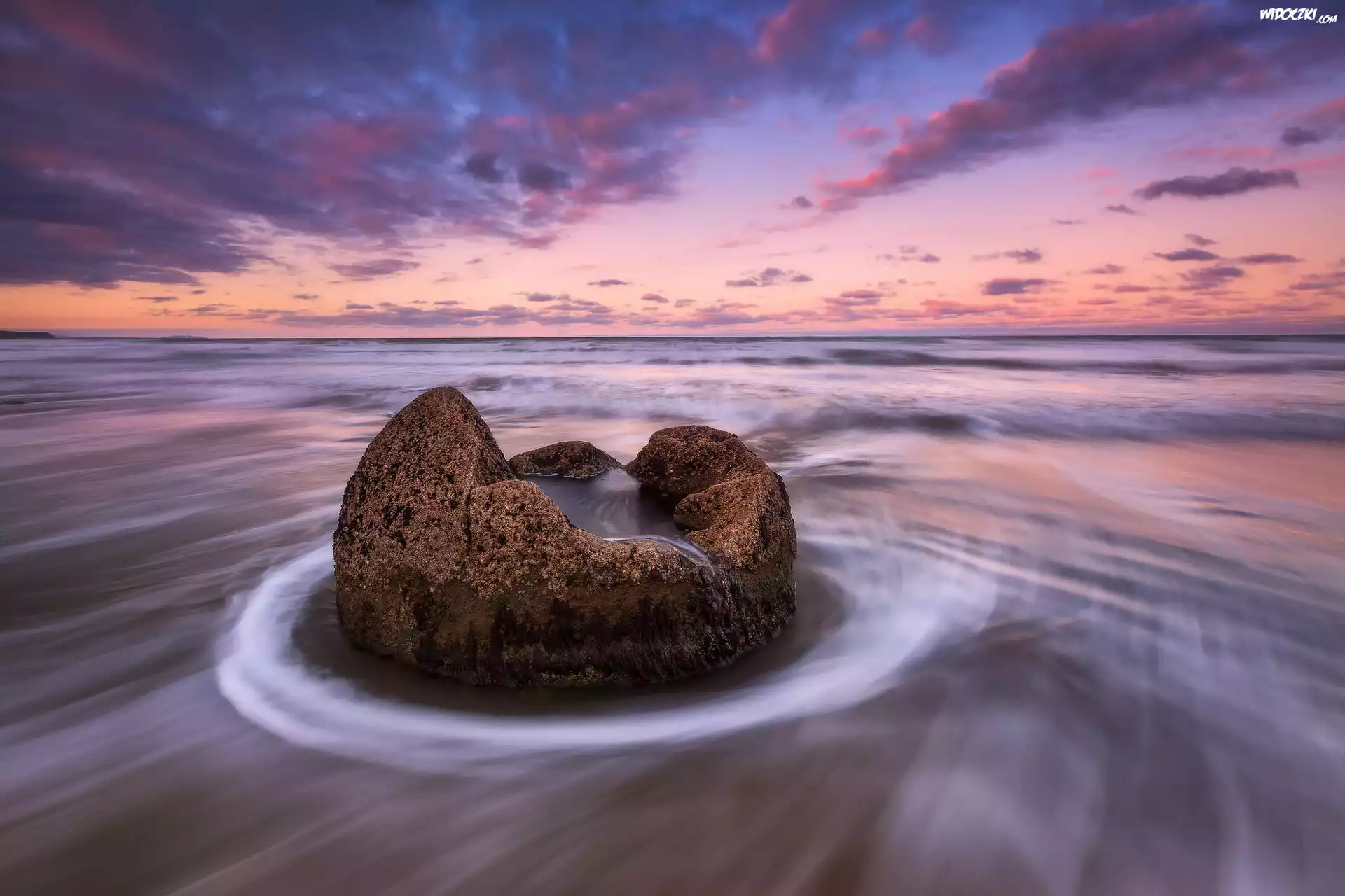 Nowa Zelandia, Region Otago, Plaża Moeraki Boulders Beach, Ocean Spokojny, Morze, Głaz Moeraki