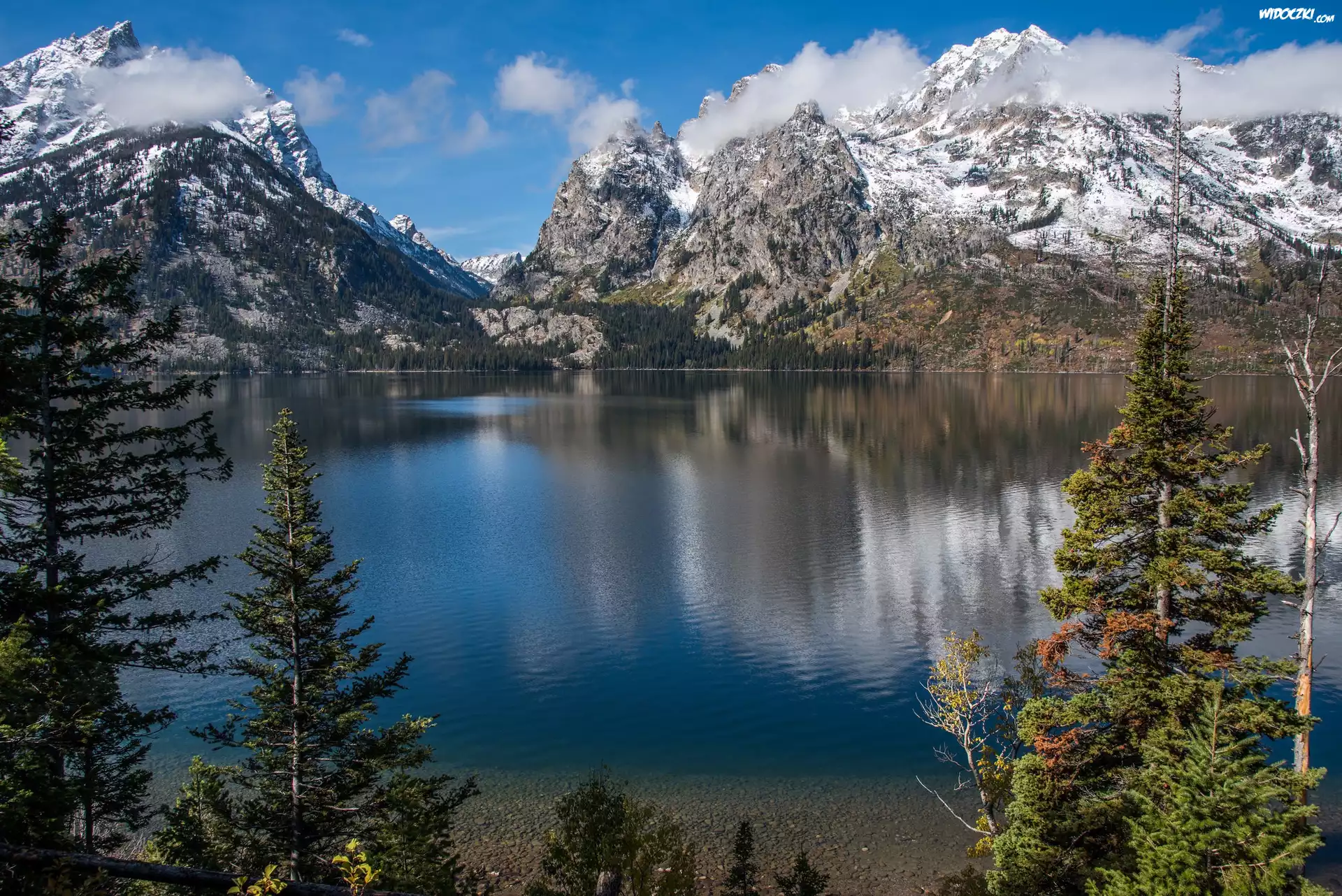 Stany Zjednoczone, Stan Wyoming, Park Narodowy Grand Teton, Jezioro Jenny Lake, Góry, Drzewa, Chmury