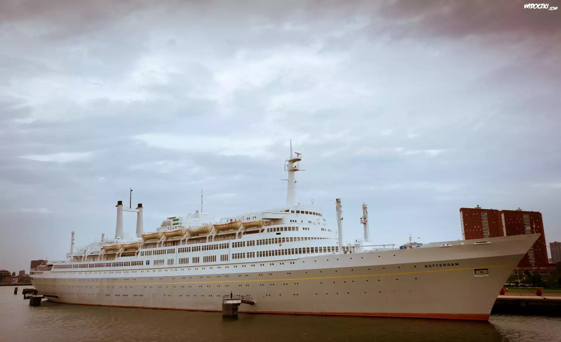 Statek Pasażerski, Rotterdam